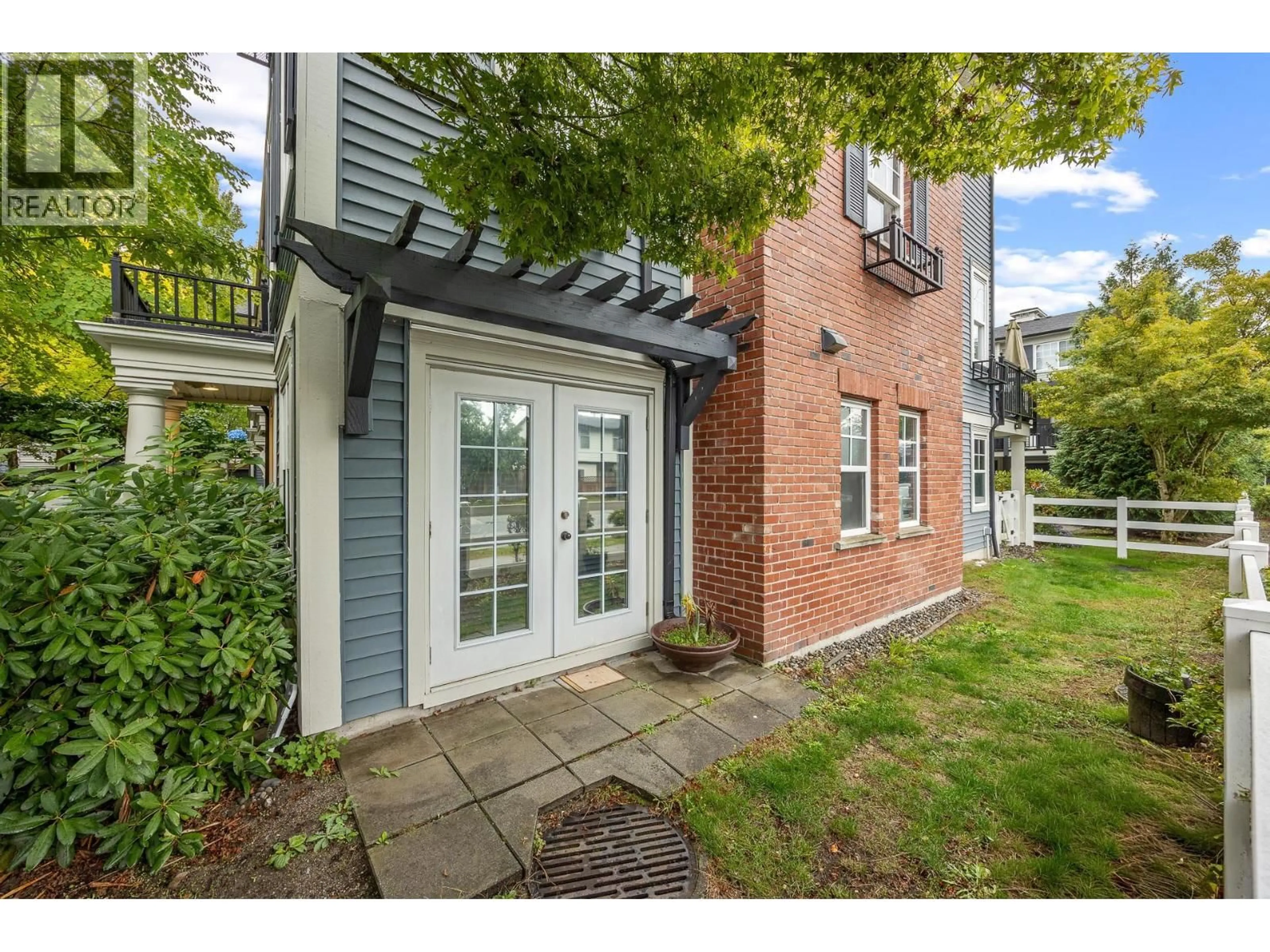 Unknown for 5 - 2495 DAVIES AVENUE, Port Coquitlam British Columbia V3C0B2