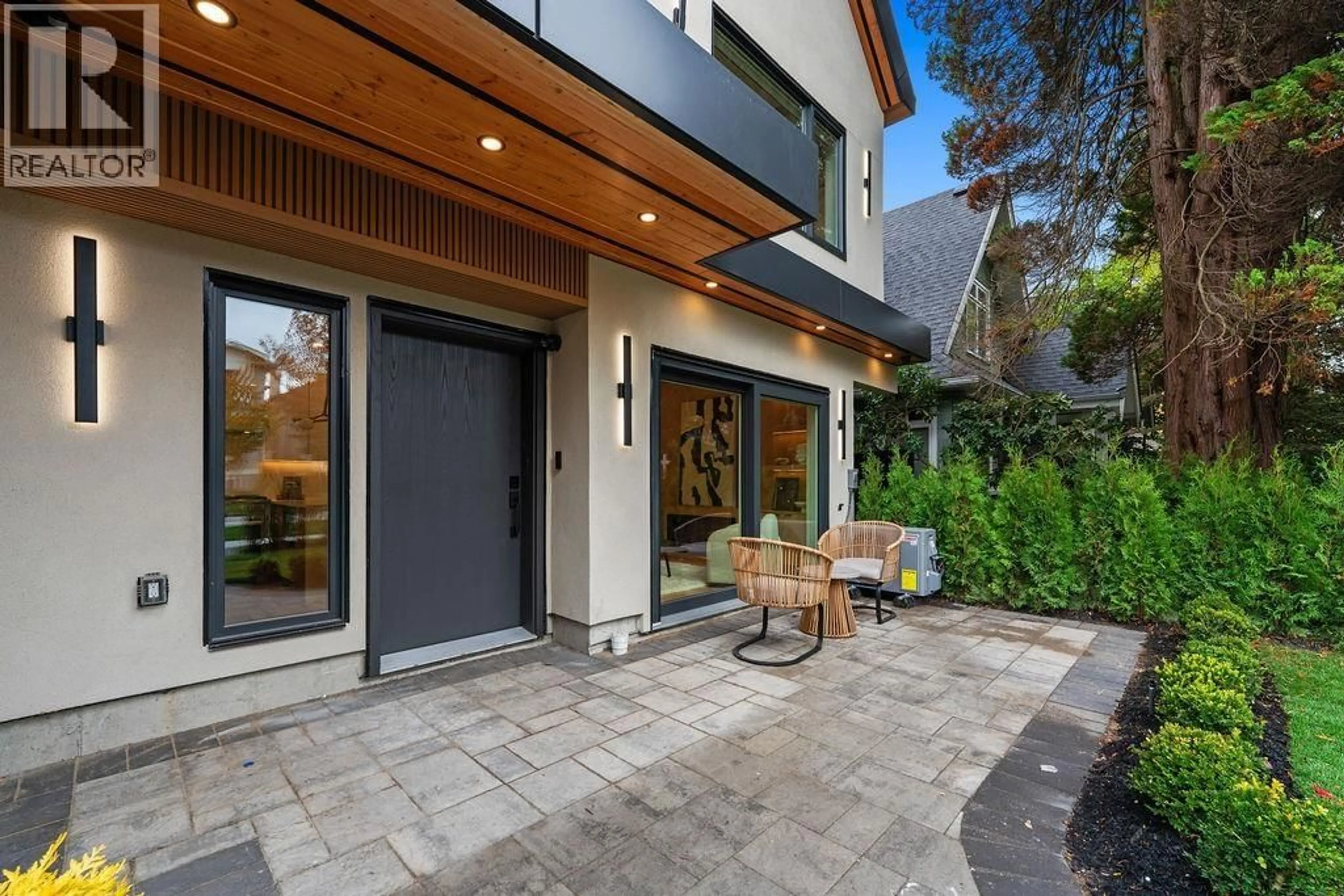 Patio, street for 1 - 4549 11TH AVENUE, Vancouver British Columbia V6R2M5