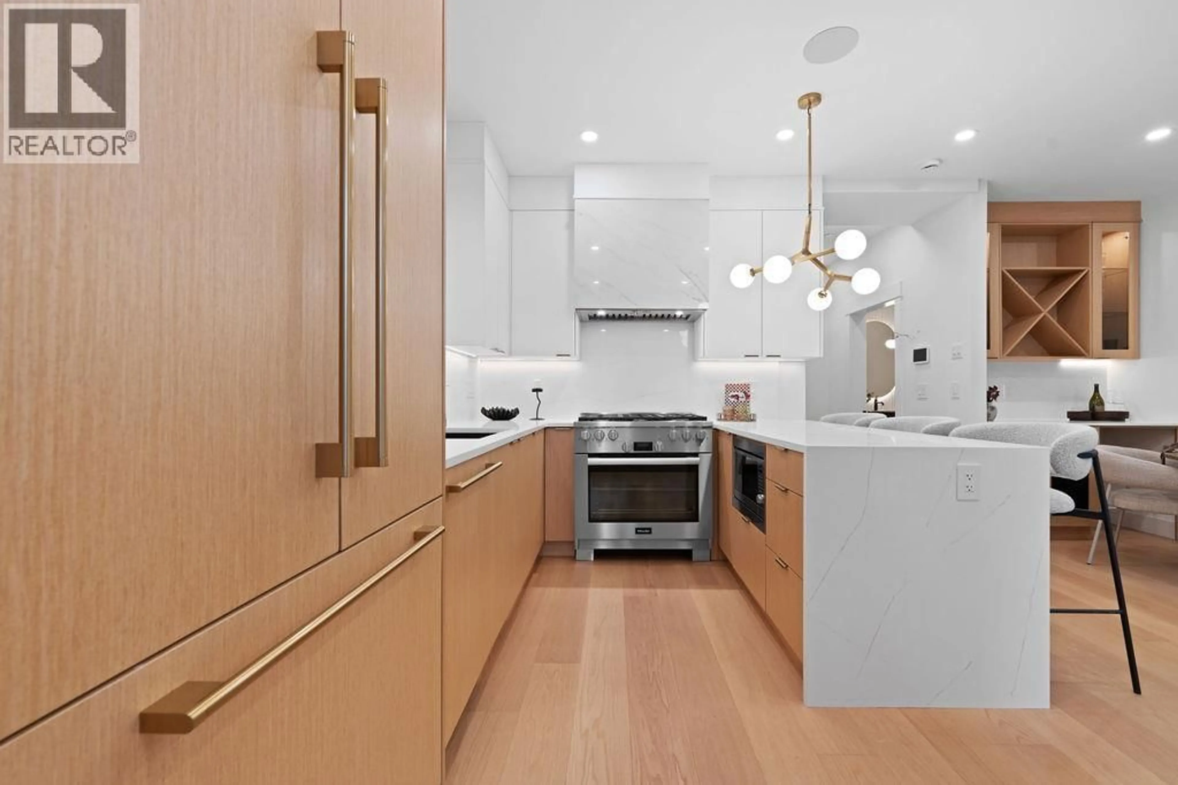 Contemporary kitchen, unknown for 1 - 4549 11TH AVENUE, Vancouver British Columbia V6R2M5