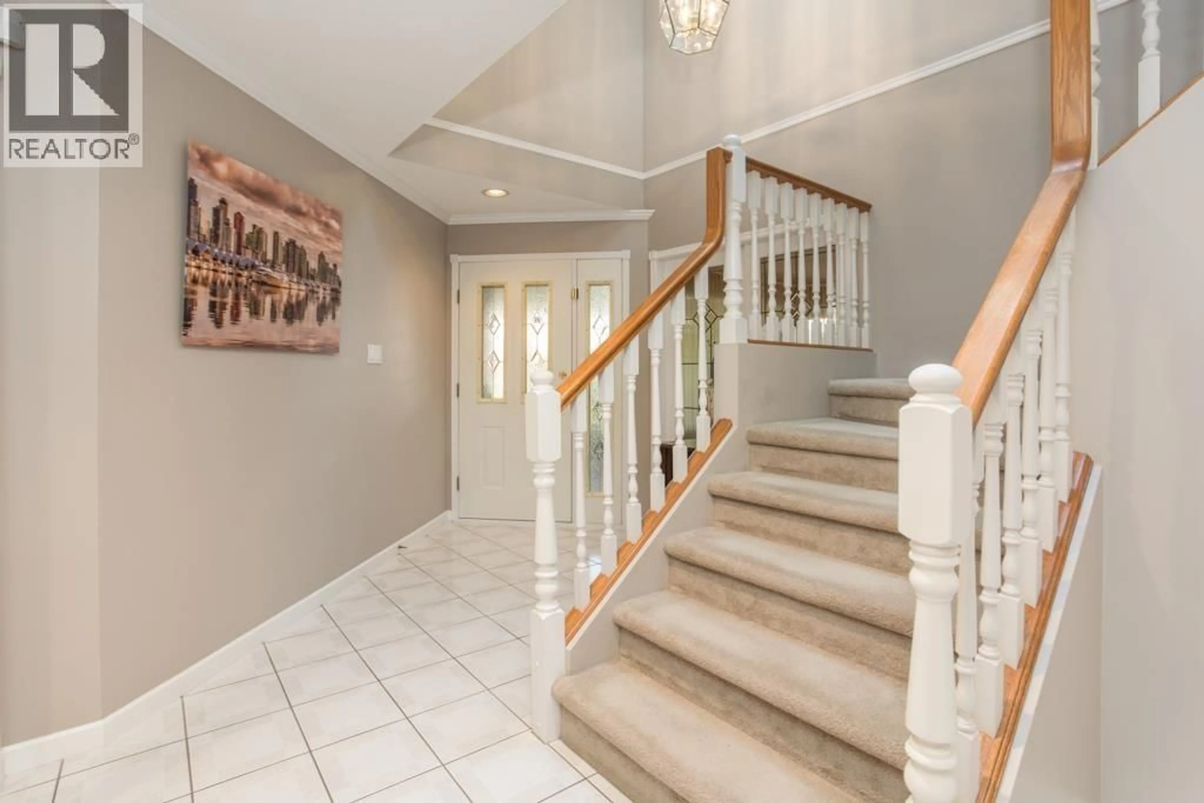 Indoor foyer for 9420 AUBURN DRIVE, Richmond British Columbia V7A5A8