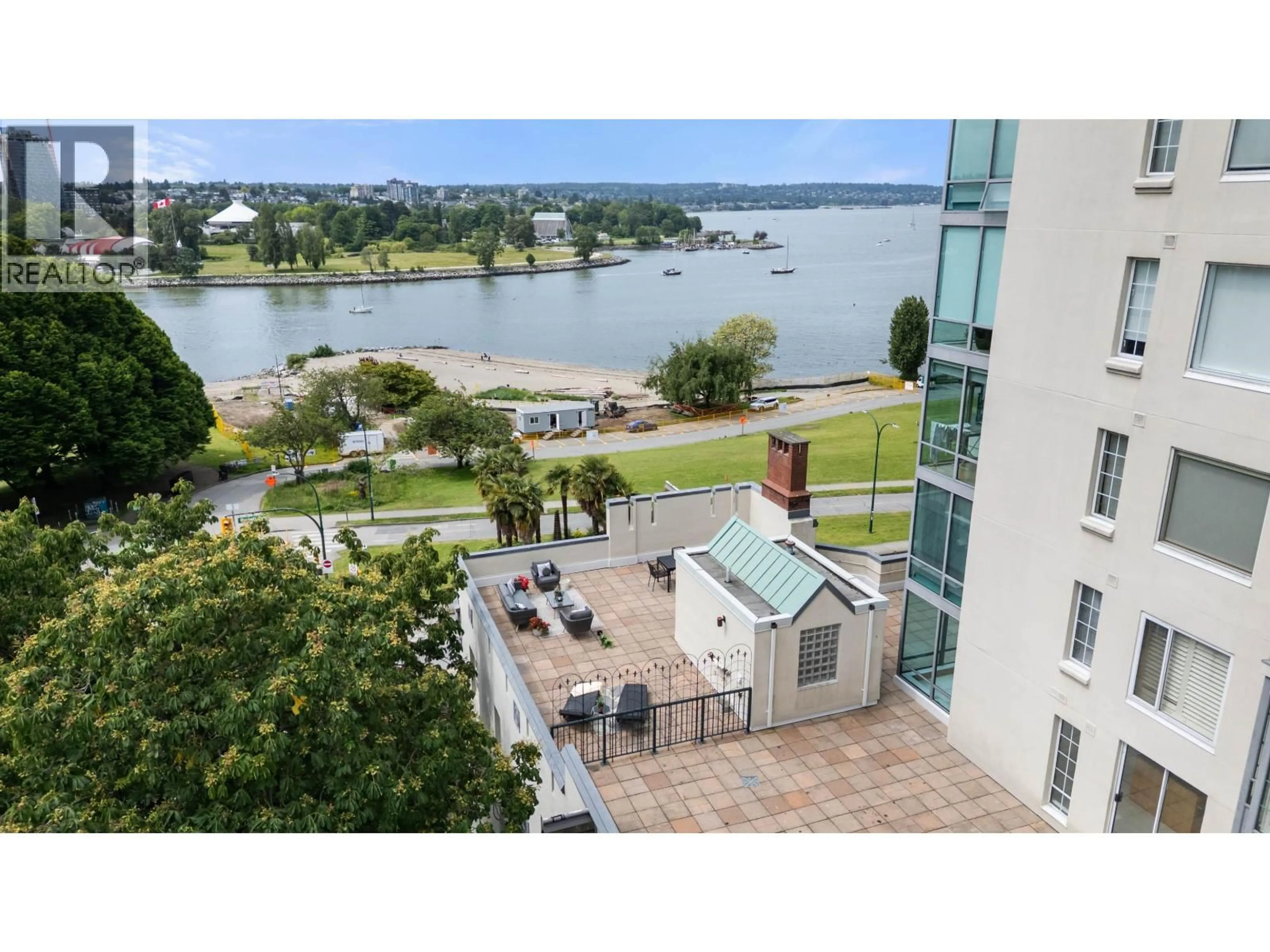 A pic from outside/outdoor area/front of a property/back of a property/a pic from drone, water/lake/river/ocean view for 307 - 1311 BEACH AVENUE, Vancouver British Columbia V6E1V6