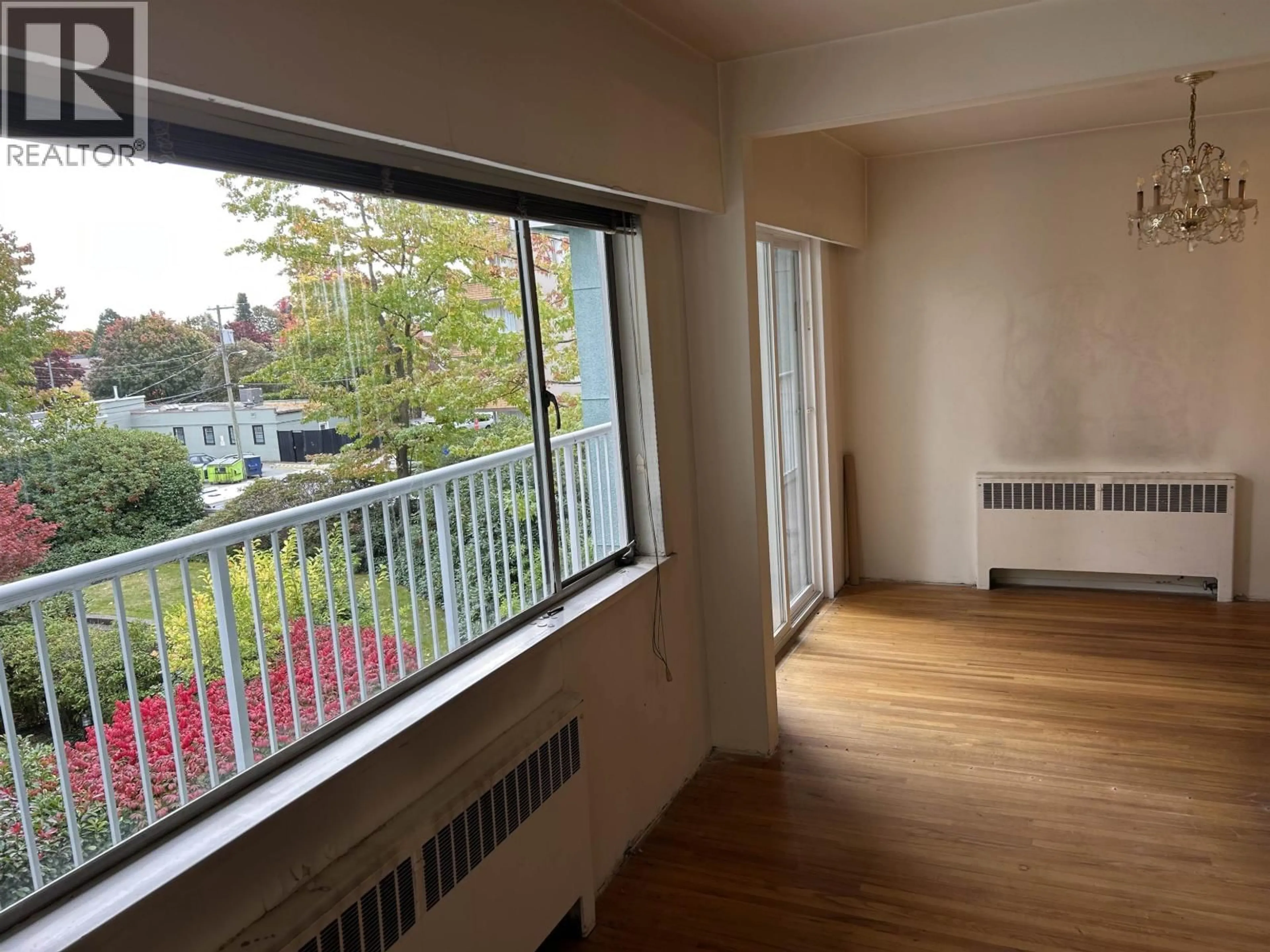 A pic of a room for 203 - 2146 43RD AVENUE, Vancouver British Columbia V6M2E1