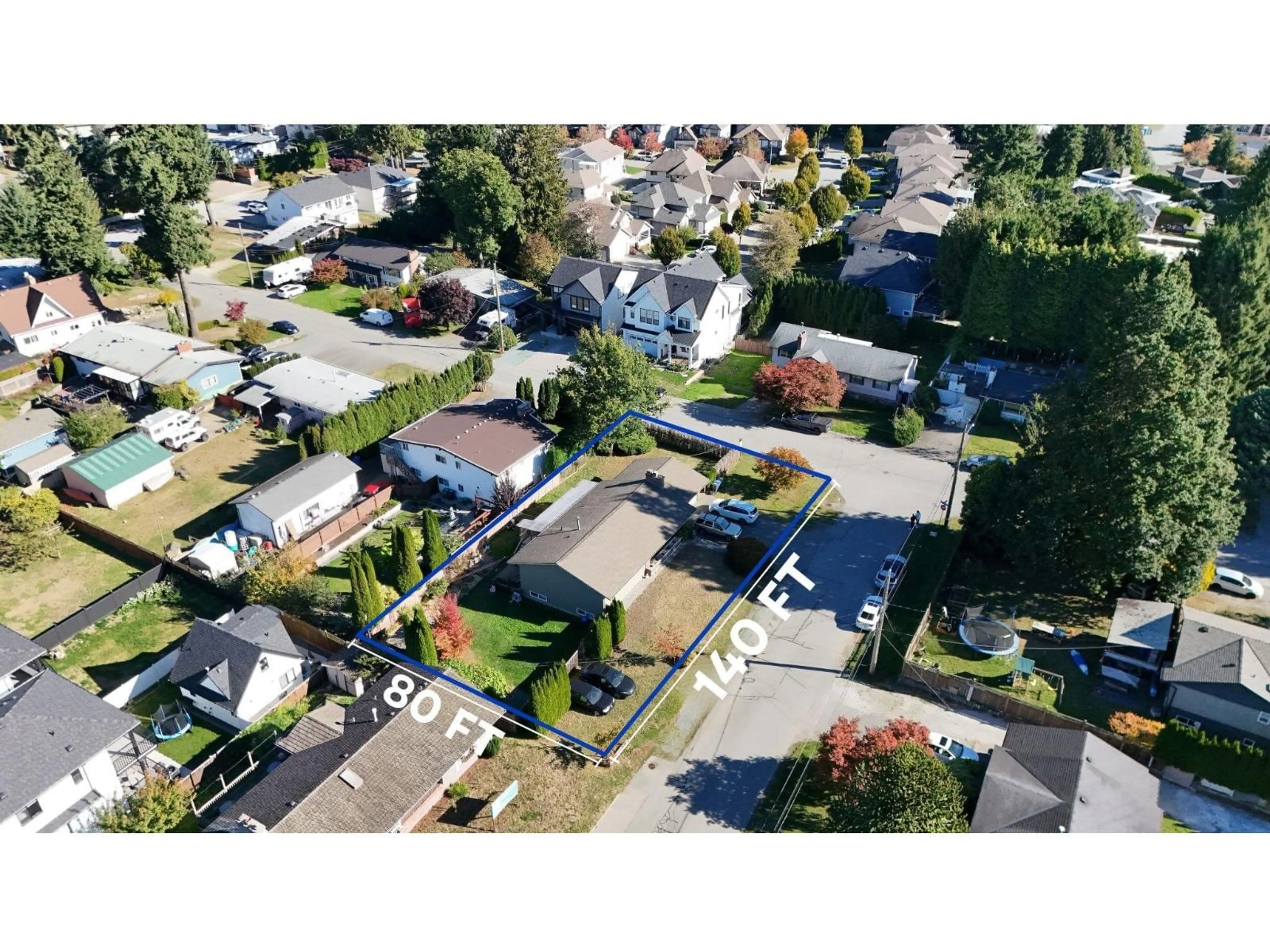 A pic from outside/outdoor area/front of a property/back of a property/a pic from drone, street for 33297 SHELLEY, Abbotsford British Columbia V2S1A6