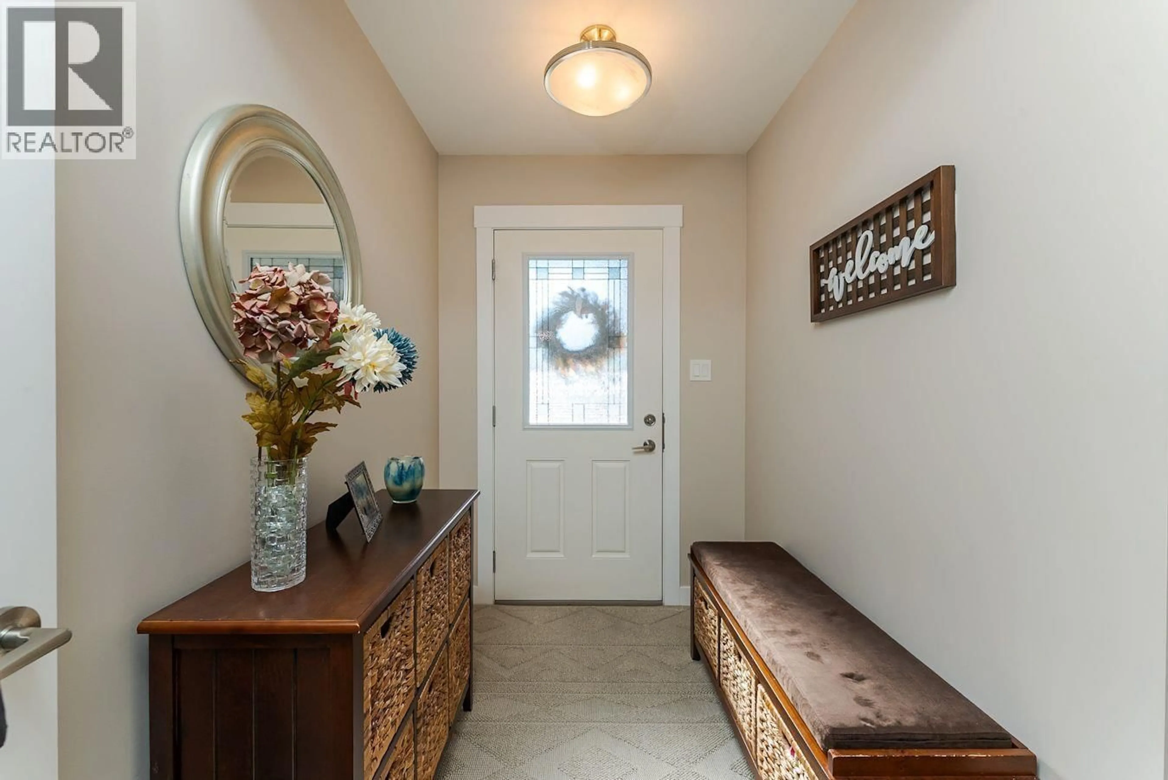 Indoor entryway for 404 - 6798 WESTGATE AVENUE, Prince George British Columbia V2N0H6
