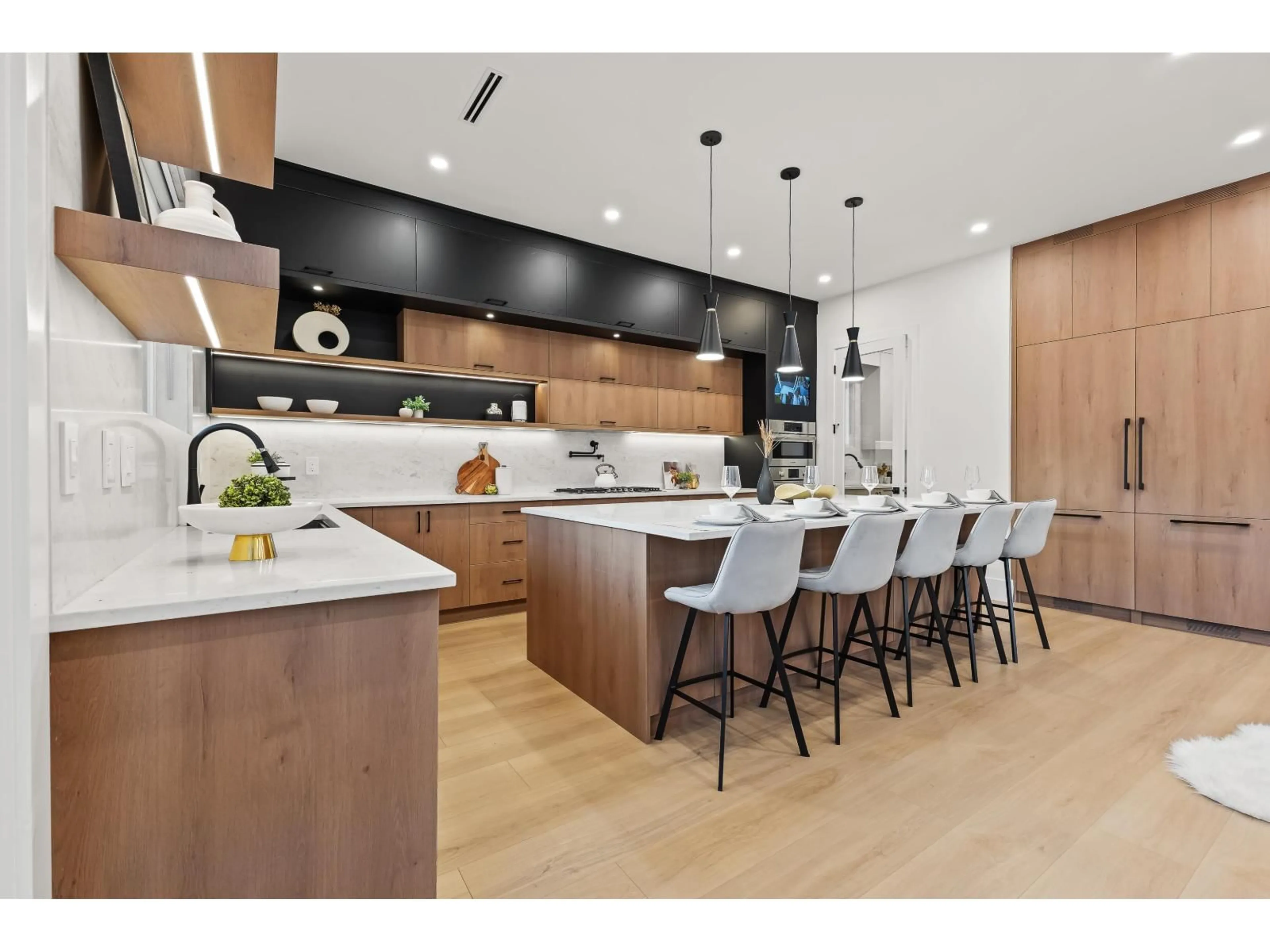 Contemporary kitchen, wood/laminate floor for 11642 94A, Delta British Columbia V4C3S3