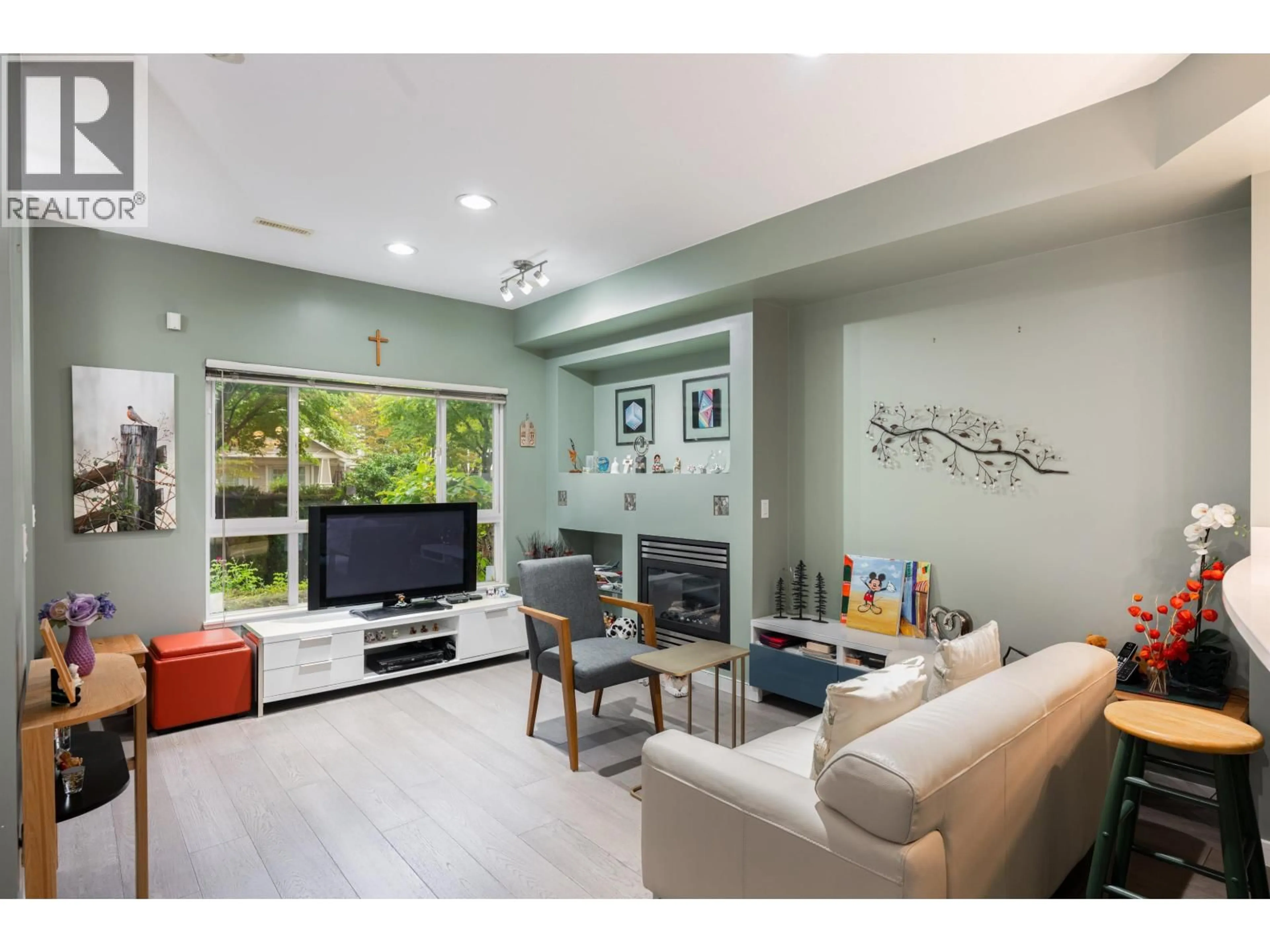 Living room with furniture, unknown for 30 - 7733 HEATHER STREET, Richmond British Columbia V6Y4J1