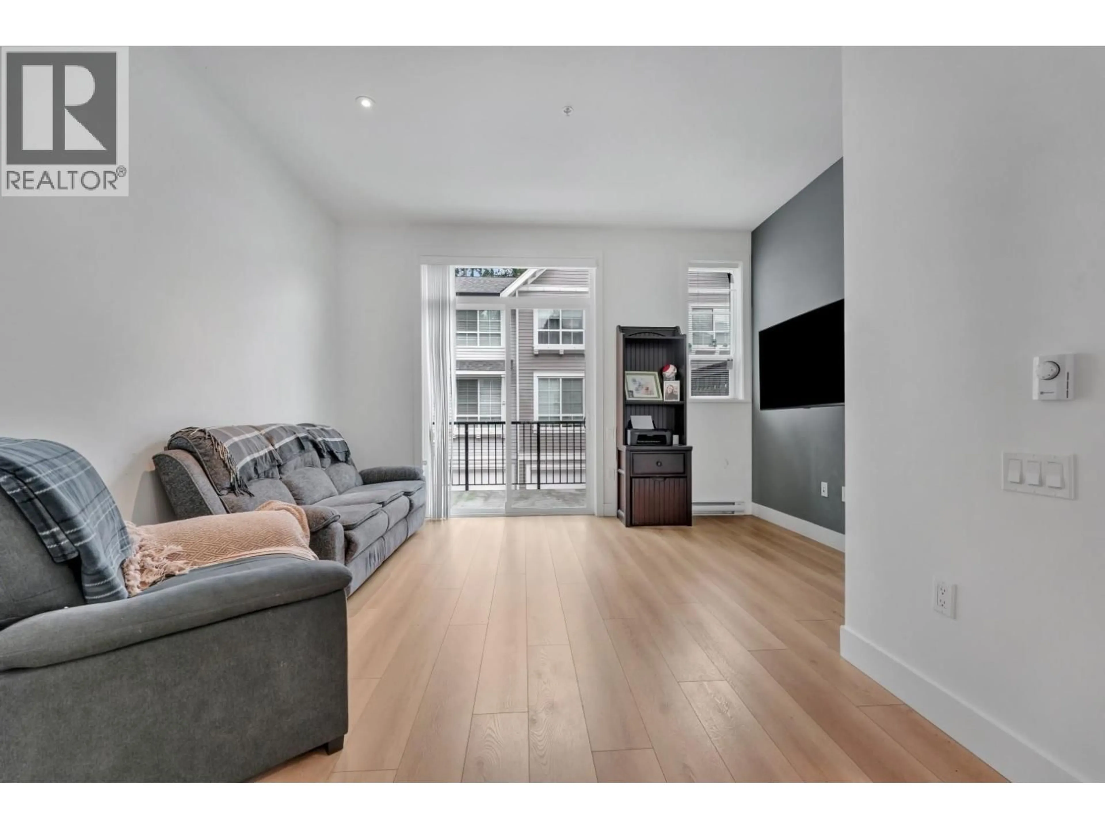 A pic of a room for 74 - 19696 HAMMOND ROAD, Pitt Meadows British Columbia V3Y0G7