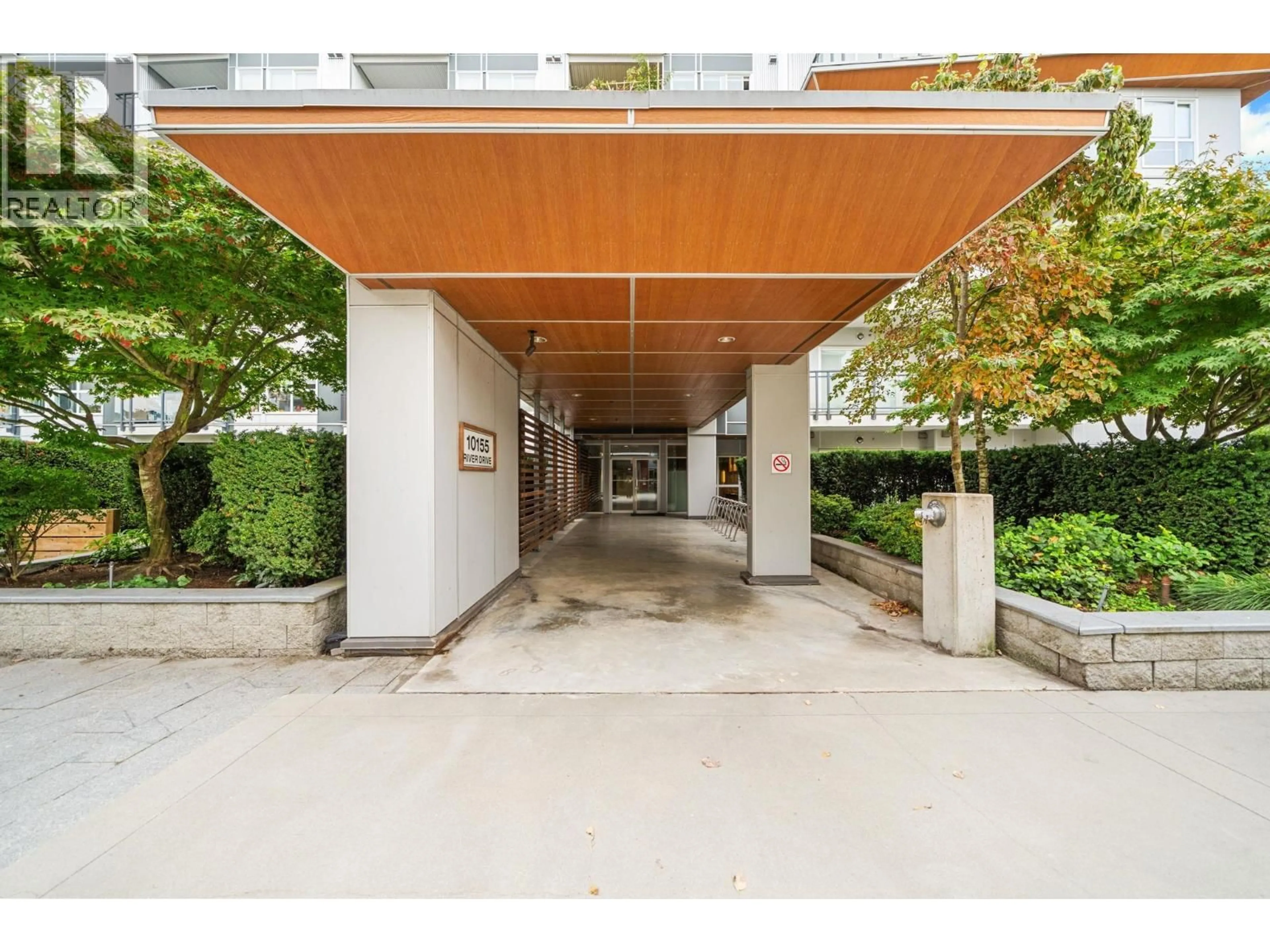 Indoor foyer for 313 - 10155 RIVER DRIVE, Richmond British Columbia V6X0L3
