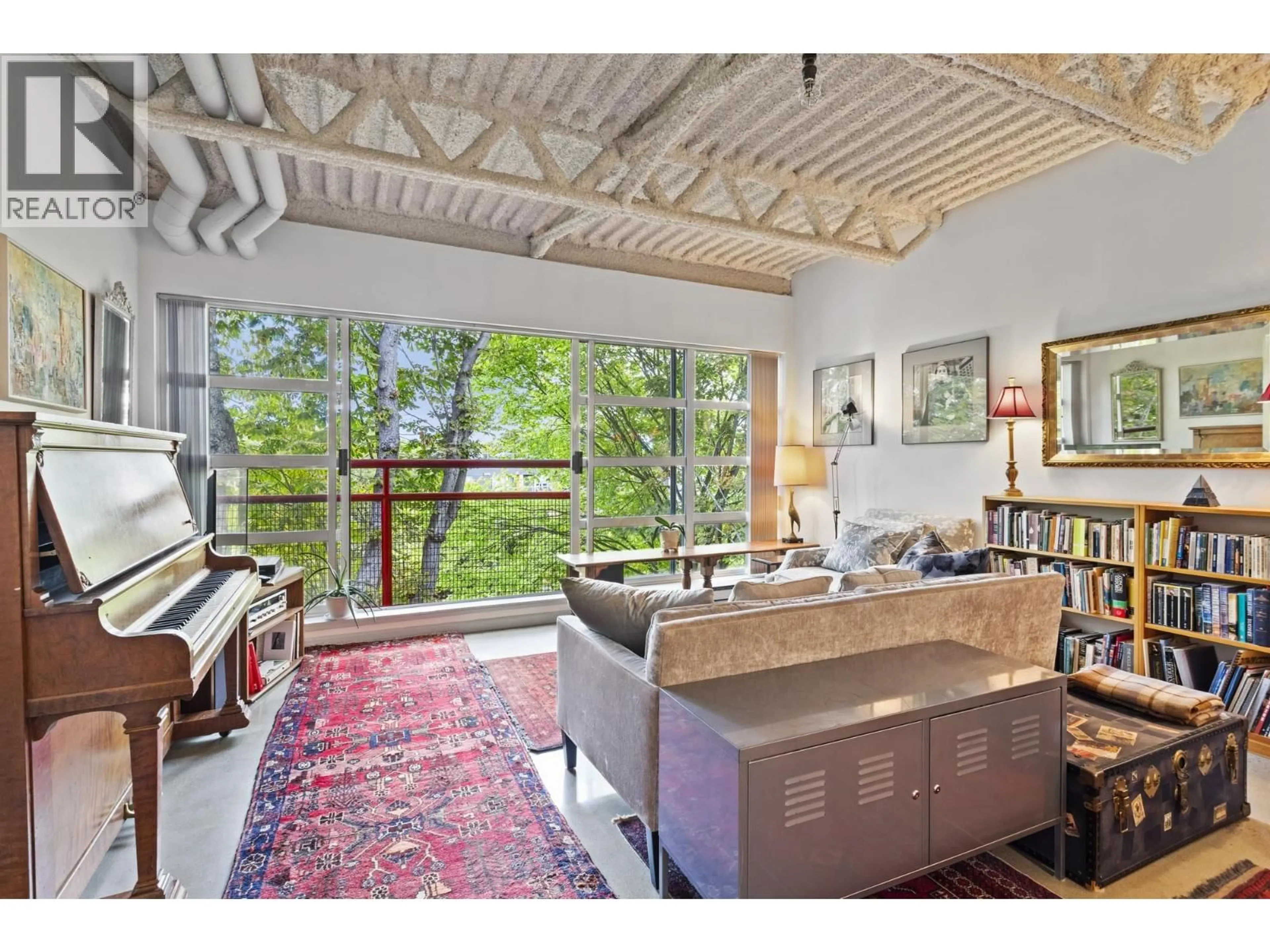 Living room with furniture, unknown for 424 - 350 2ND AVENUE, Vancouver British Columbia V5T4R8
