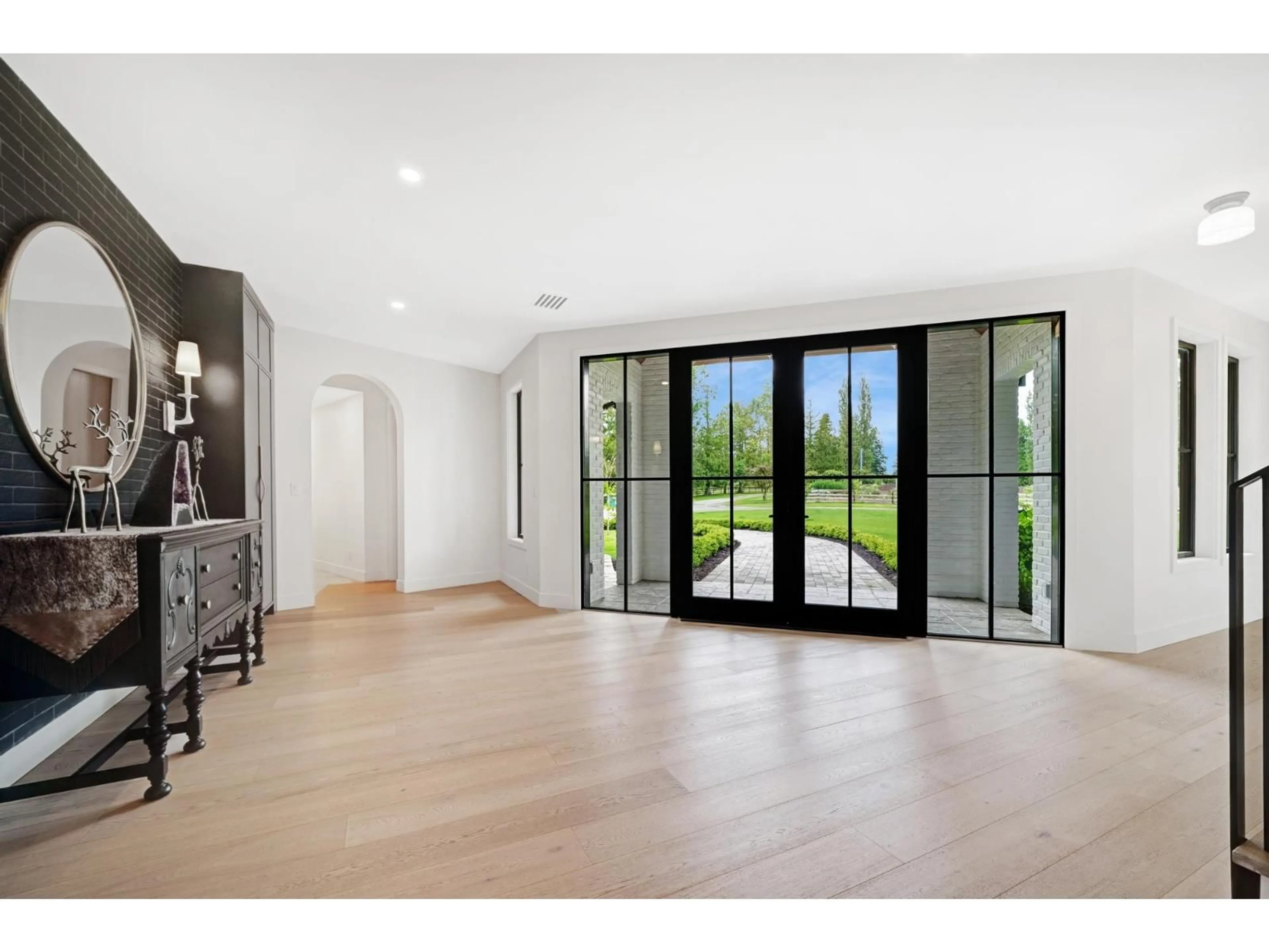 Indoor entryway for 24968 28, Langley British Columbia V4W2R2