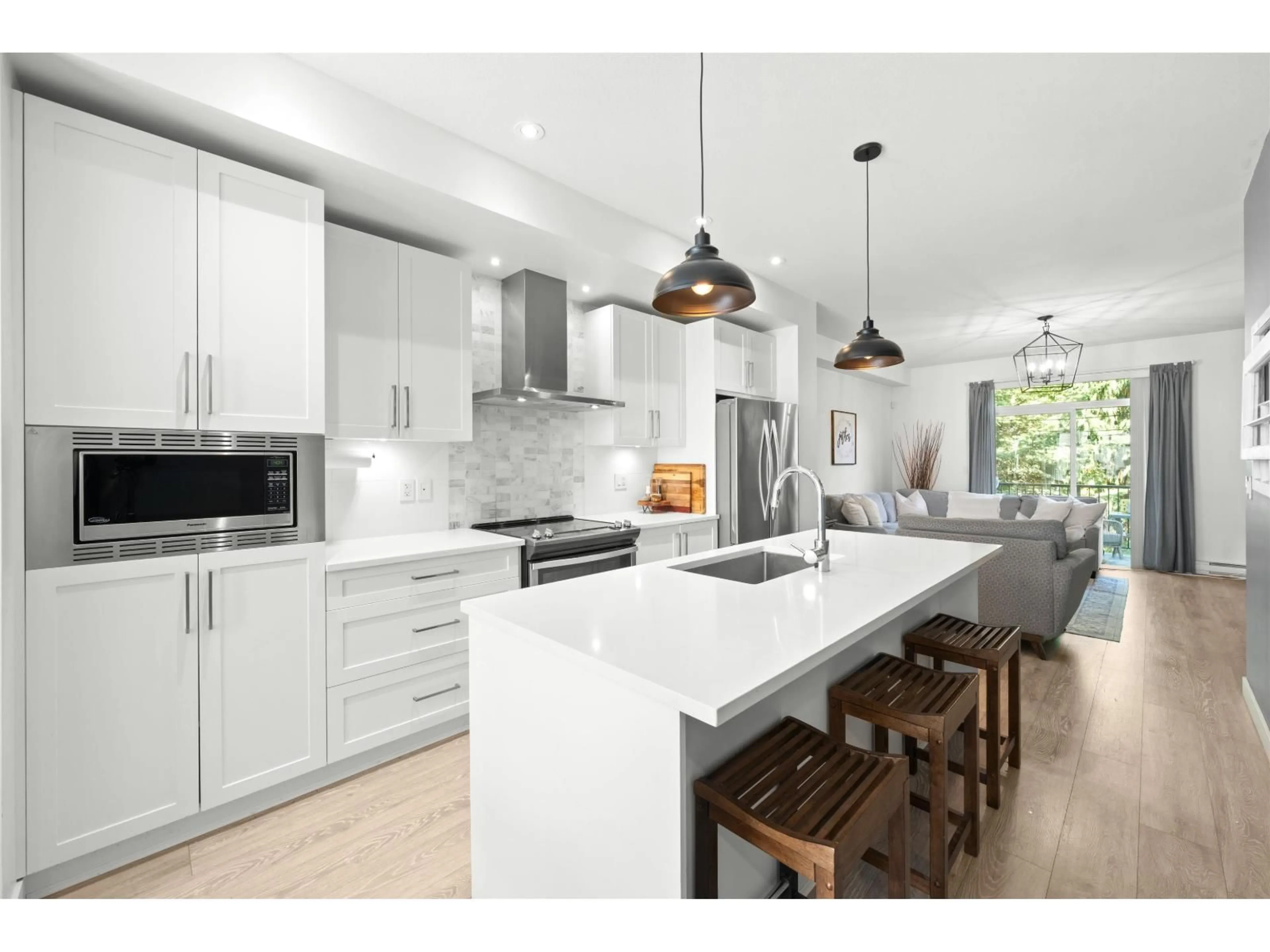 Open concept kitchen, unknown for 11 - 2550 156, Surrey British Columbia V4P1C8