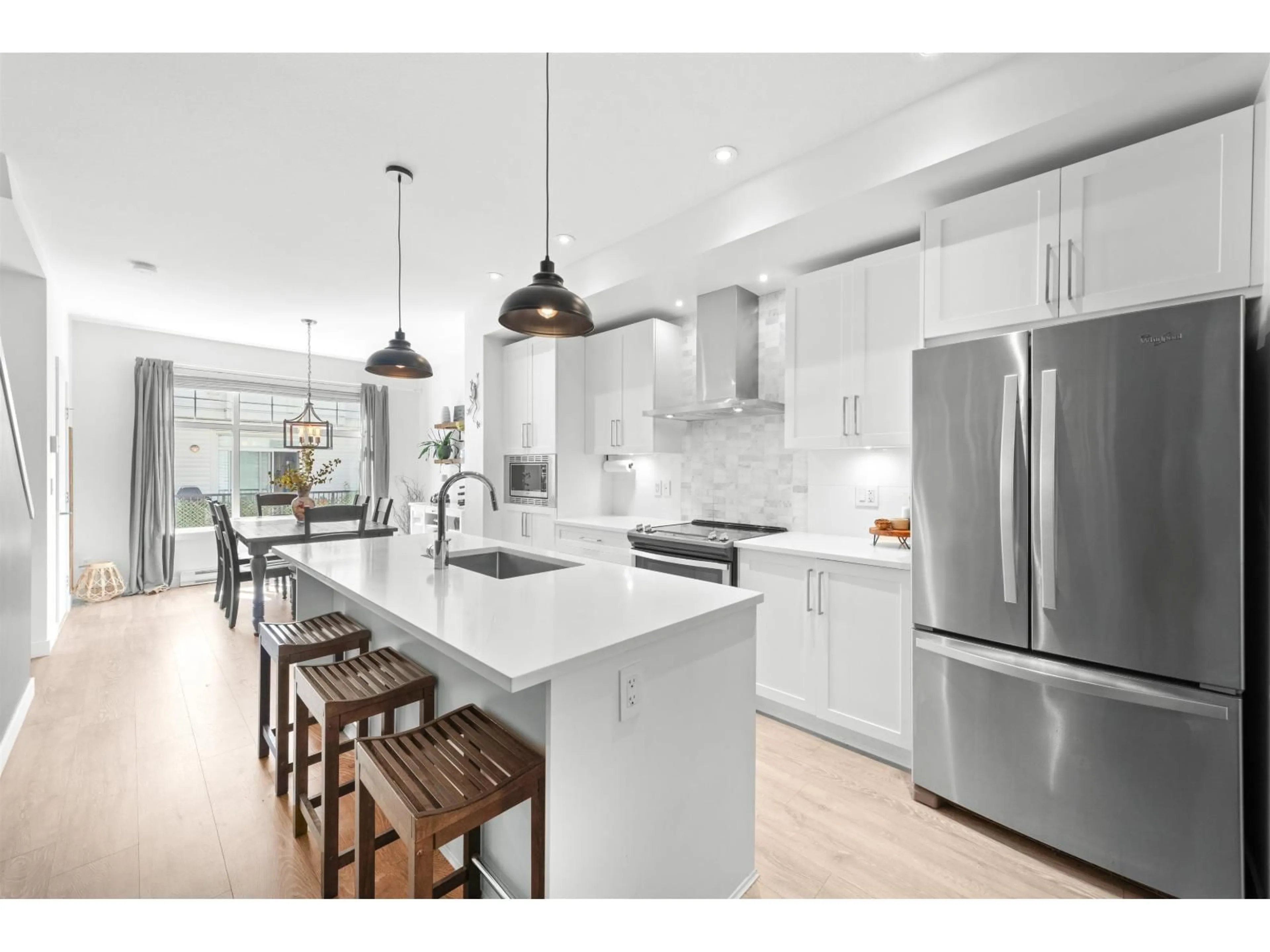 Open concept kitchen, unknown for 11 - 2550 156, Surrey British Columbia V4P1C8