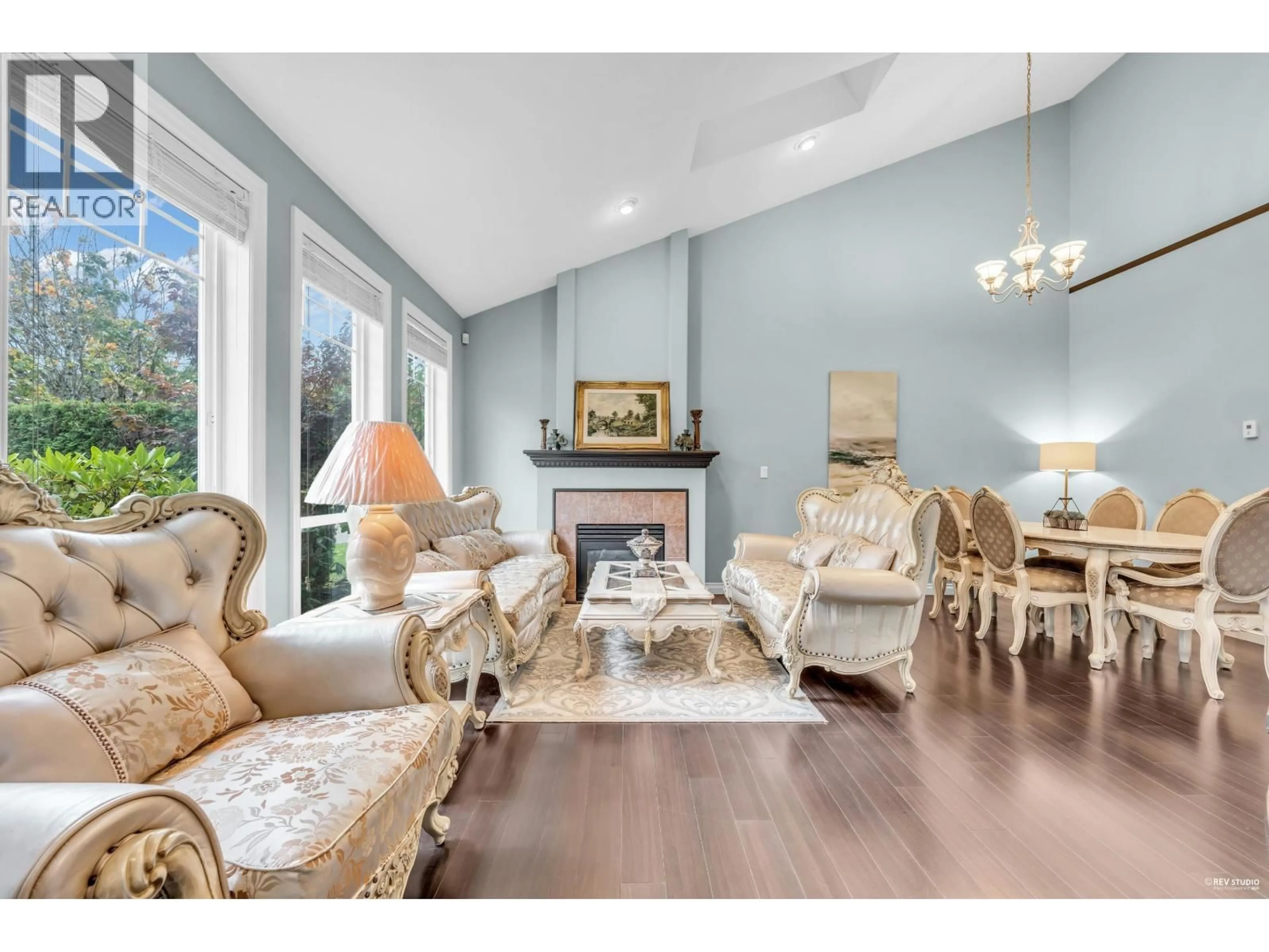 Living room with furniture, unknown for 6833 BARNARD DRIVE, Richmond British Columbia V7C5T3