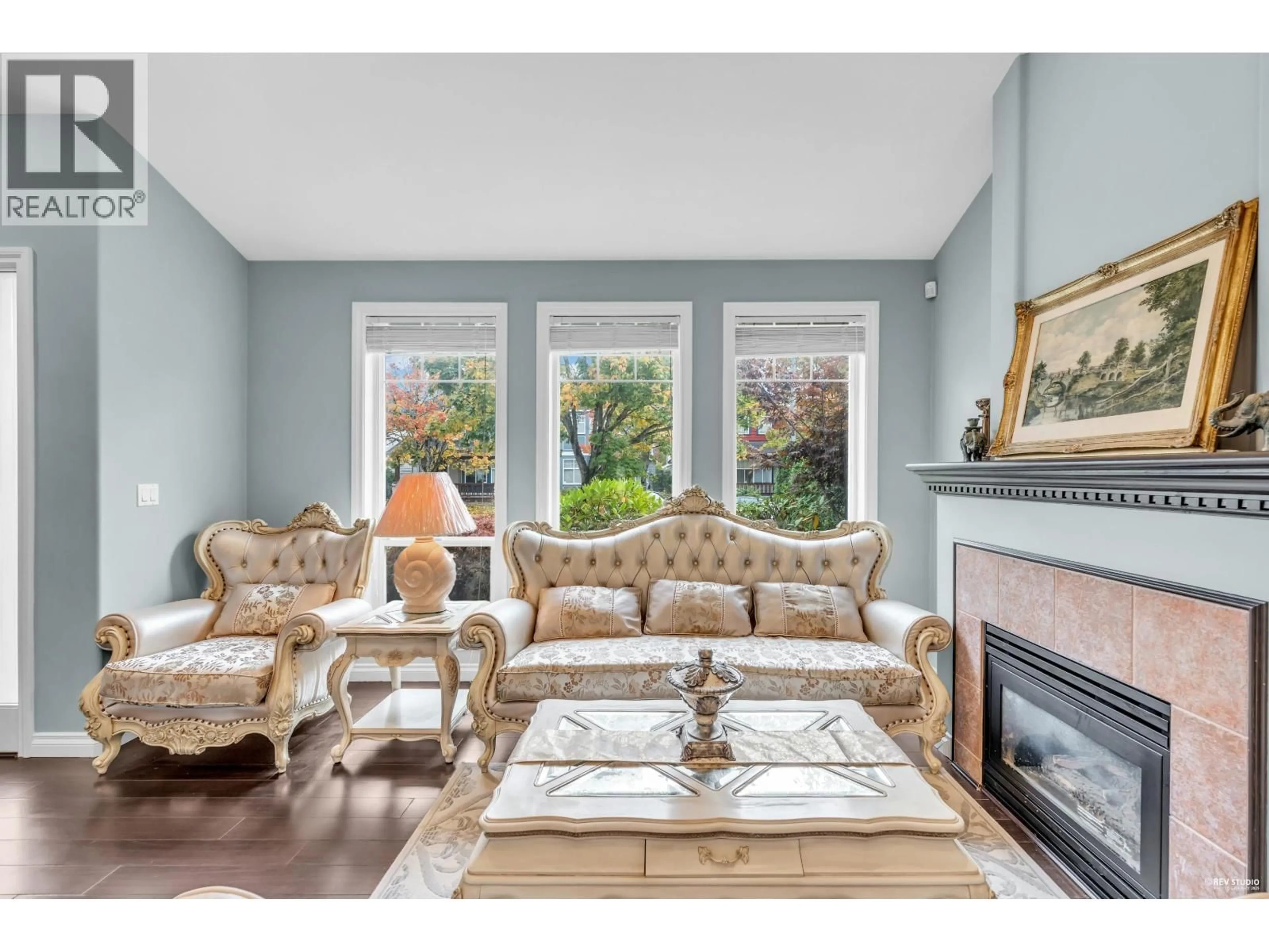 Living room with furniture, unknown for 6833 BARNARD DRIVE, Richmond British Columbia V7C5T3