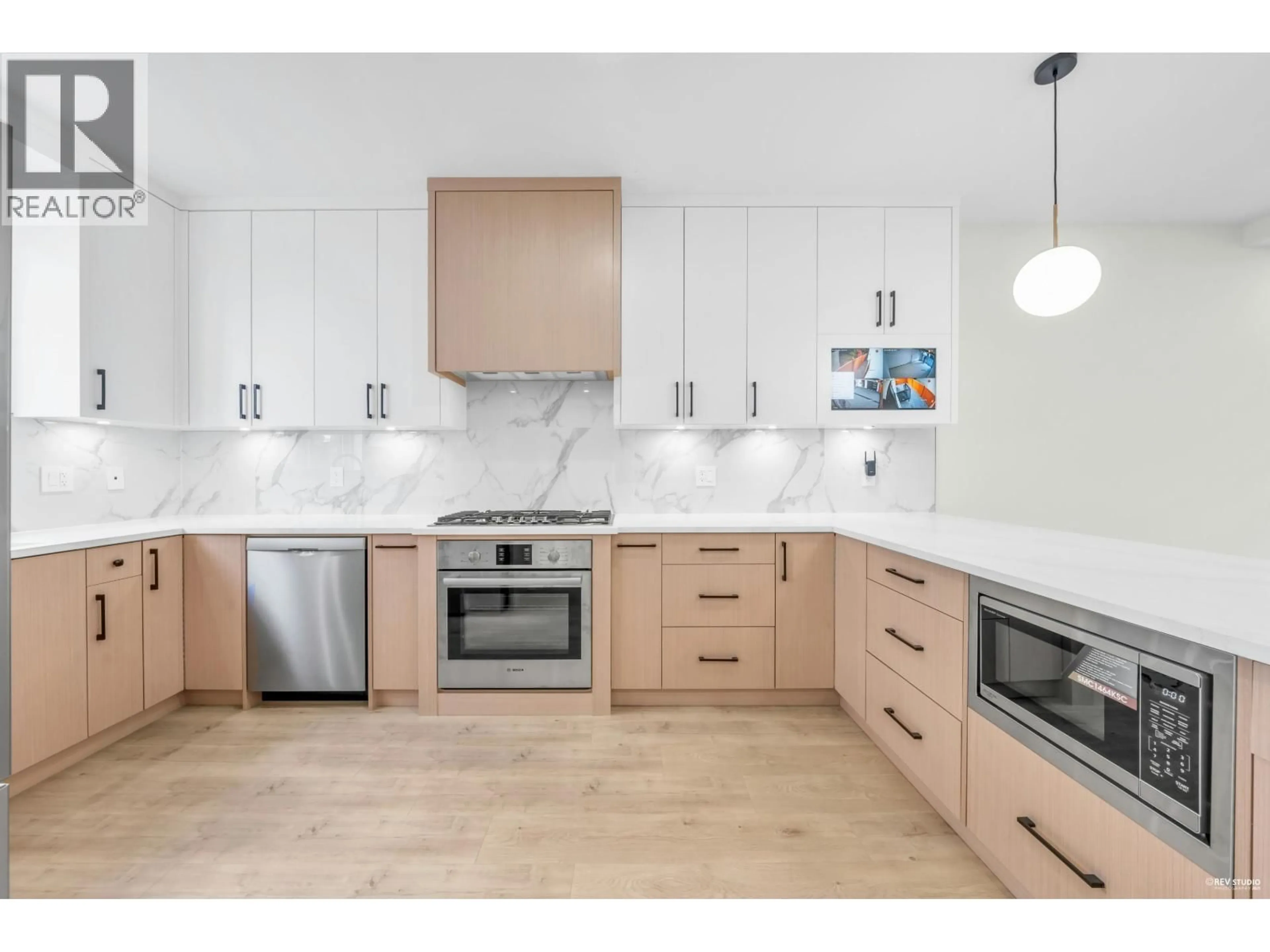 Contemporary kitchen, ceramic/tile floor for 4 - 4170 HURST STREET, Burnaby British Columbia V5J3R4