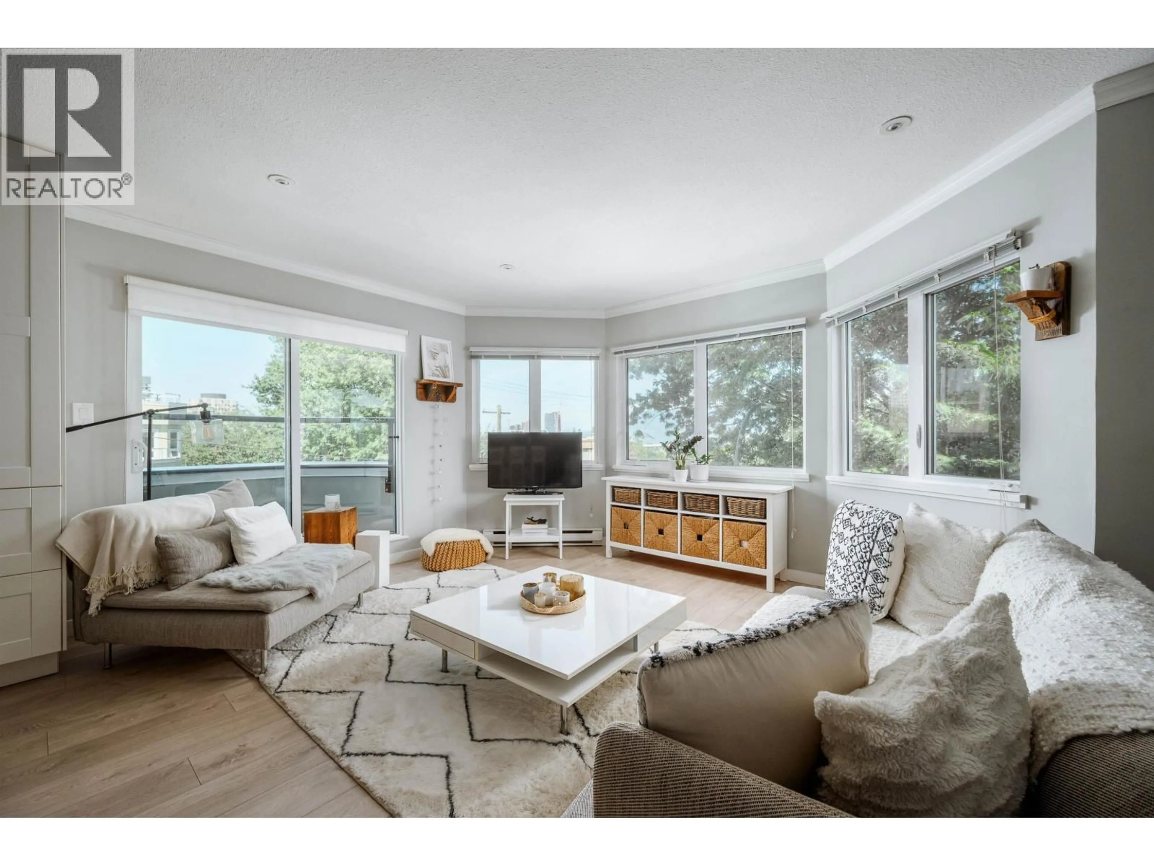 Living room with furniture, unknown for 21 - 1182 7TH AVENUE, Vancouver British Columbia V6H1B4