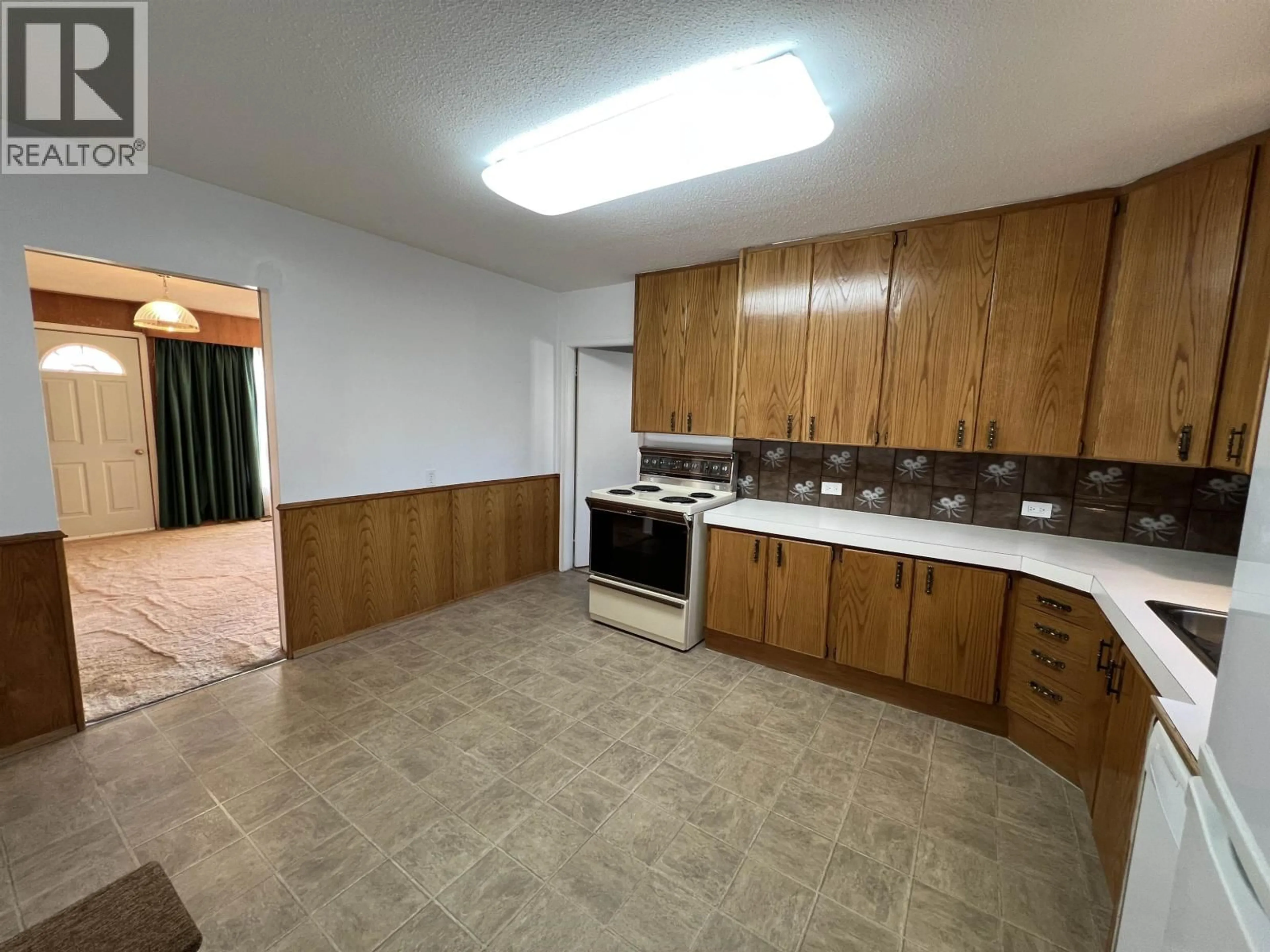 Unknown for 5012 52 AVENUE, Fort Nelson British Columbia V0C1R0