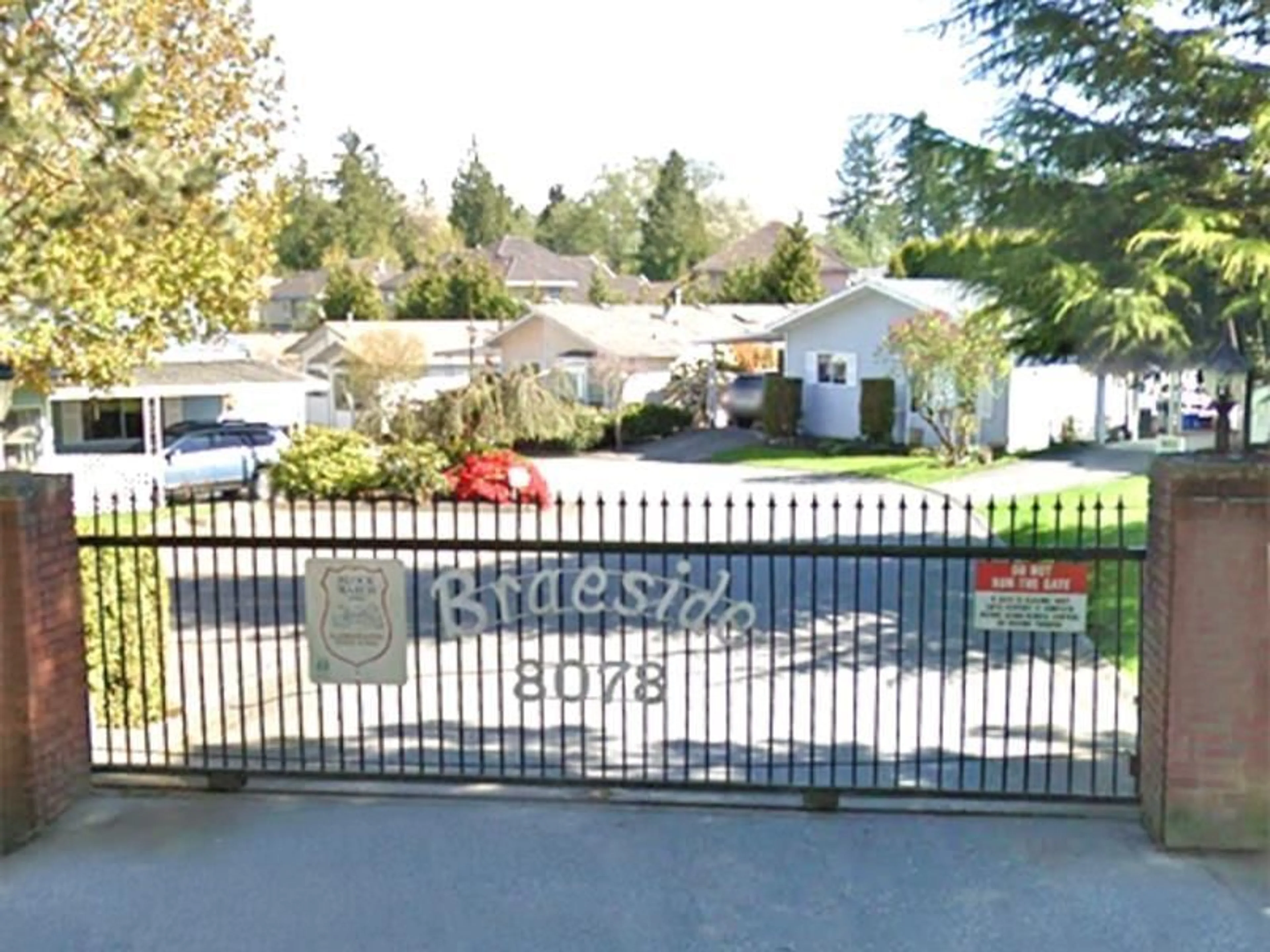 Unknown for 13 - 8078 KING GEORGE, Surrey British Columbia V3W5B5