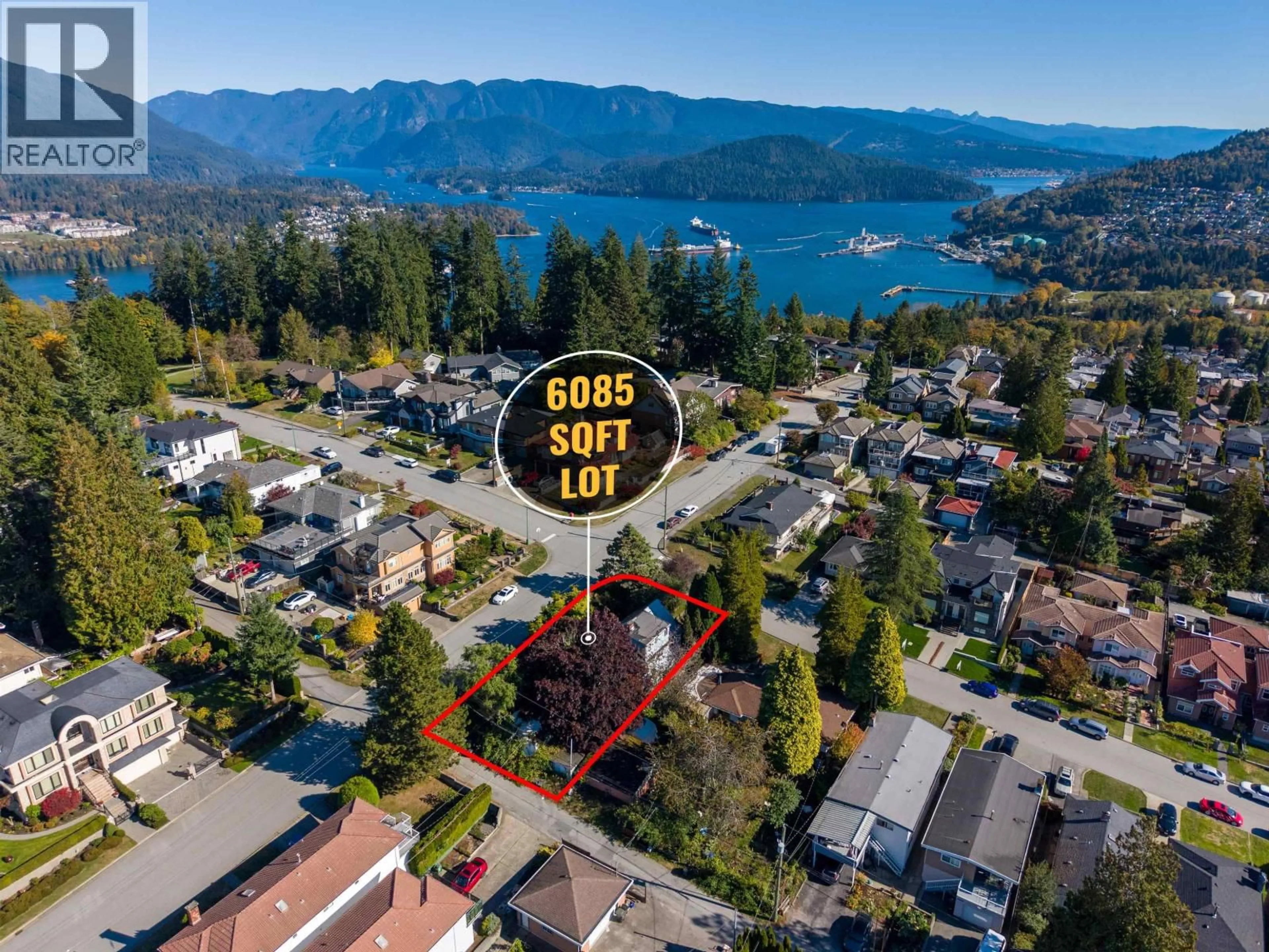 A pic from outside/outdoor area/front of a property/back of a property/a pic from drone, unknown for 5380 CAMBRIDGE STREET, Burnaby British Columbia V5B1C5