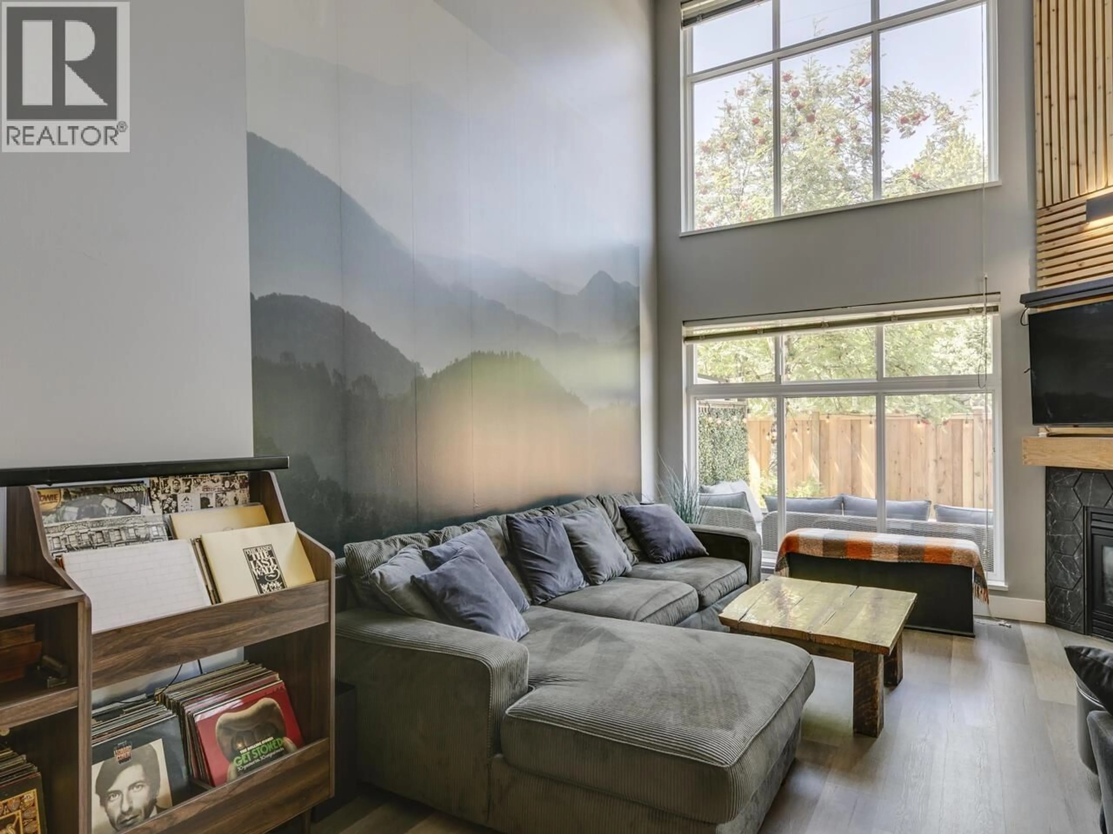Living room with furniture, unknown for 32 - 41050 TANTALUS ROAD, Squamish British Columbia V8B0M6