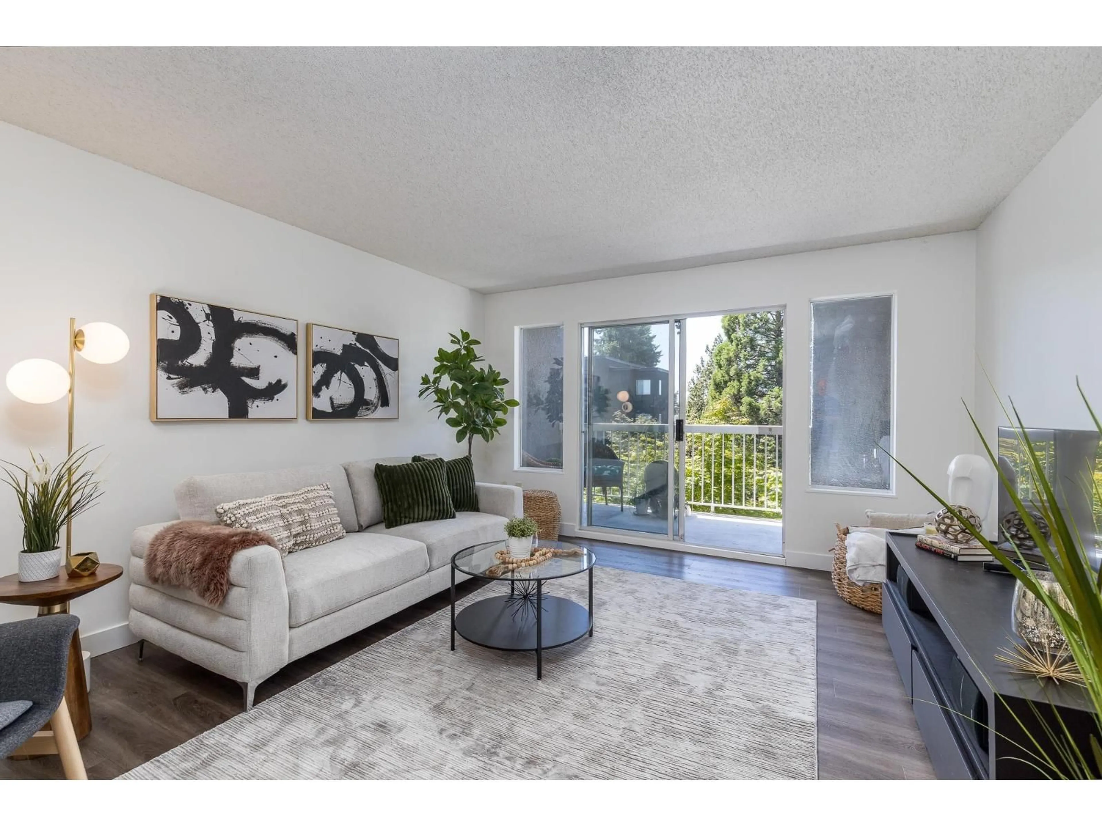 Living room with furniture, unknown for 202 - 5700 200, Langley British Columbia V3A7S6