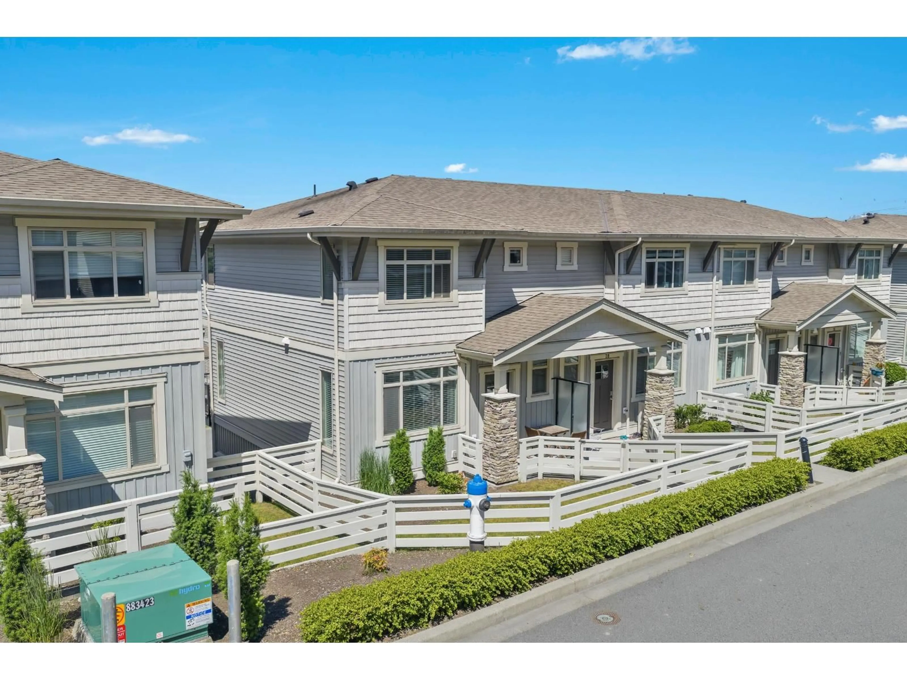 A pic from outside/outdoor area/front of a property/back of a property/a pic from drone, mountain view for 29 - 34230 ELMWOOD, Abbotsford British Columbia V2S0J1