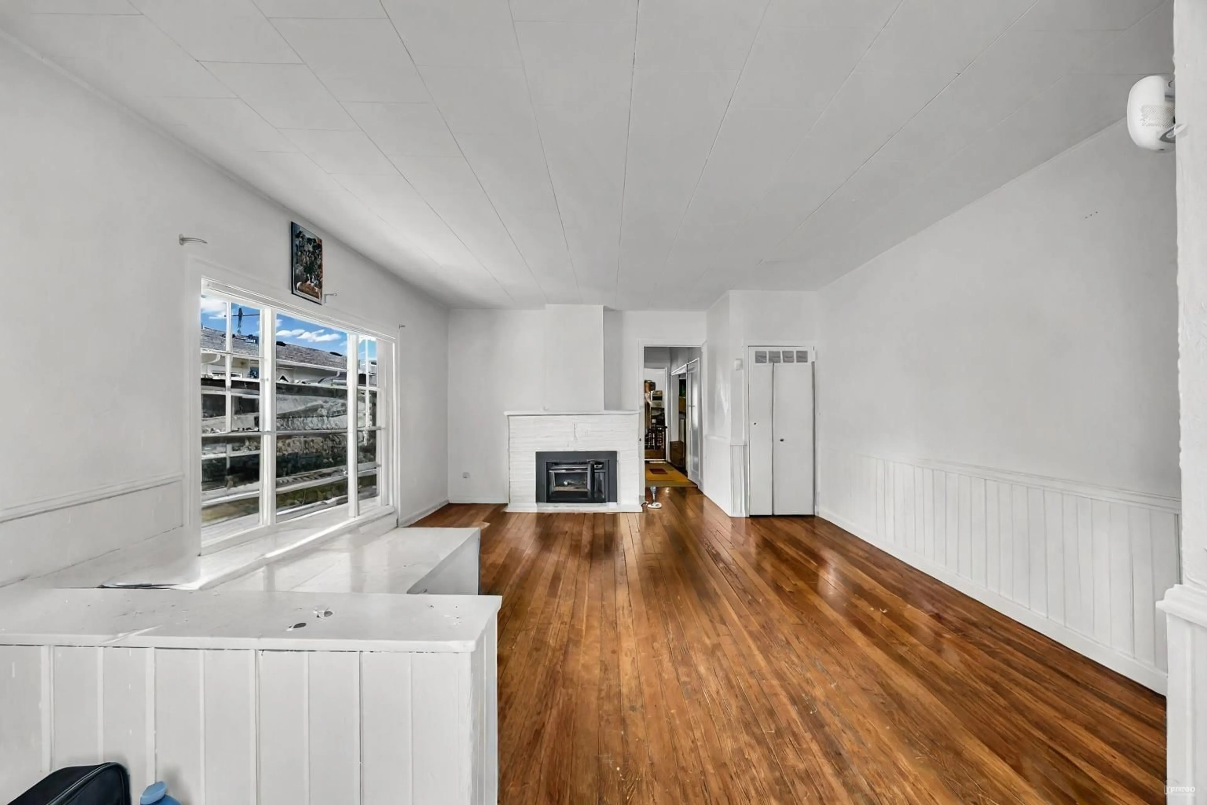 Unknown for 853 MAPLE, White Rock British Columbia V4B4M3