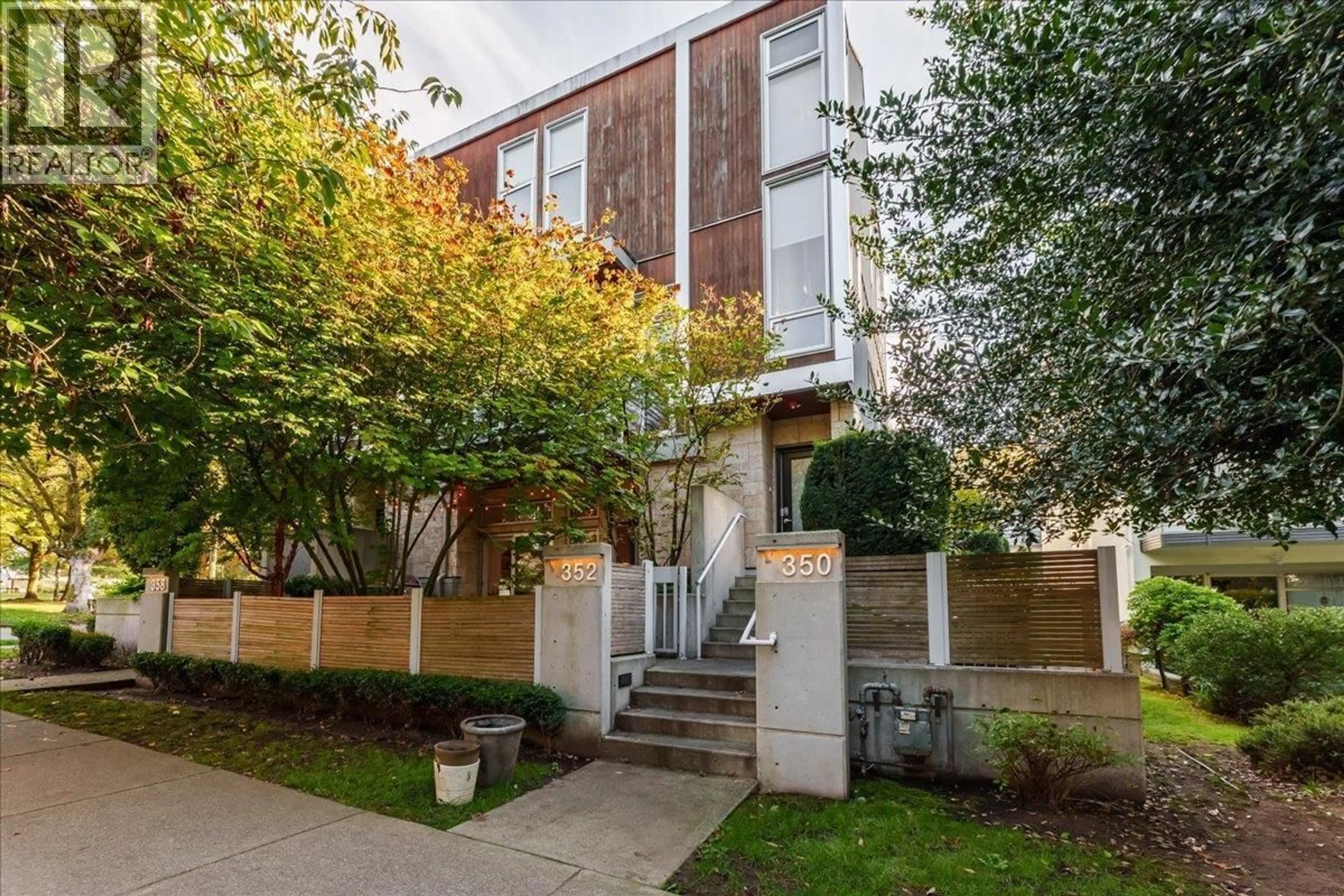 Home with brick exterior material, street for 352 7TH AVENUE, Vancouver British Columbia V5T3L8