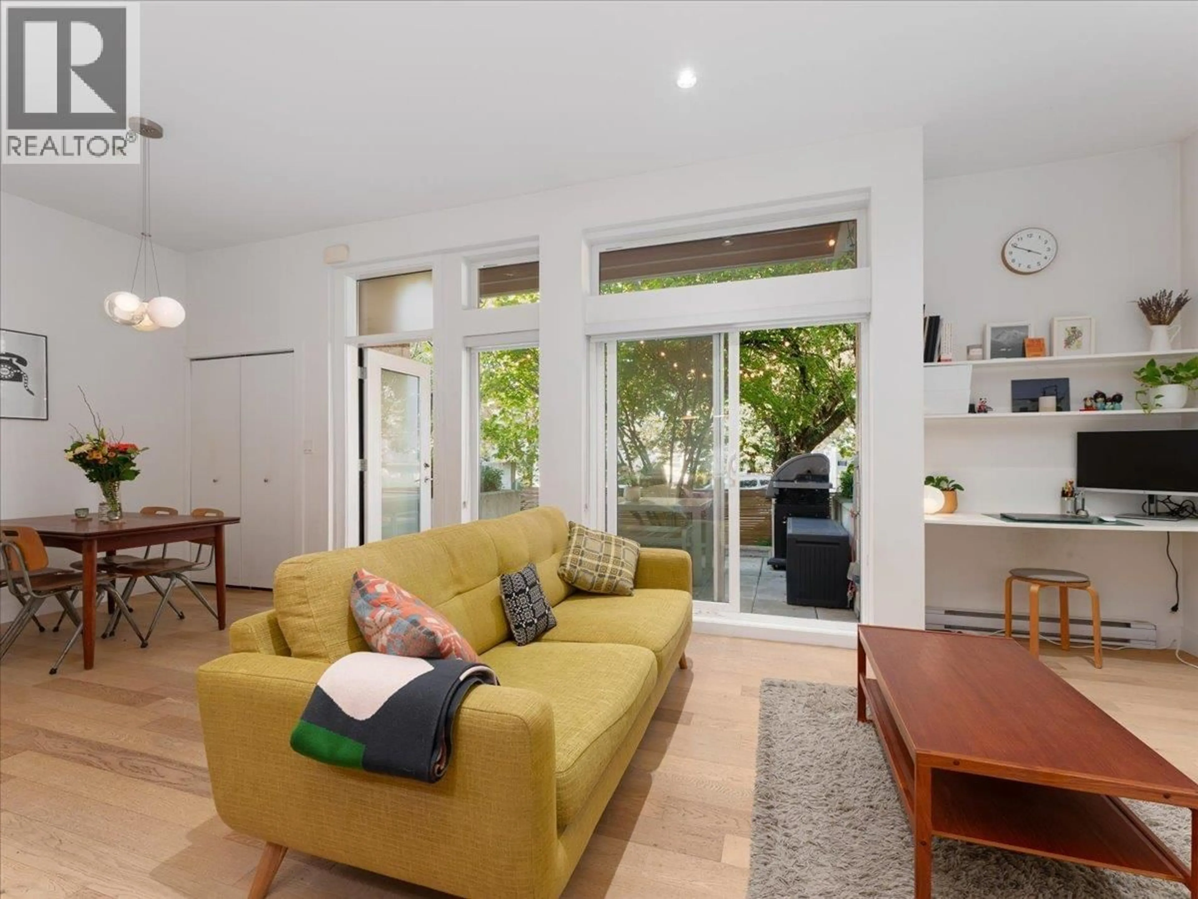 Living room with furniture, unknown for 352 7TH AVENUE, Vancouver British Columbia V5T3L8