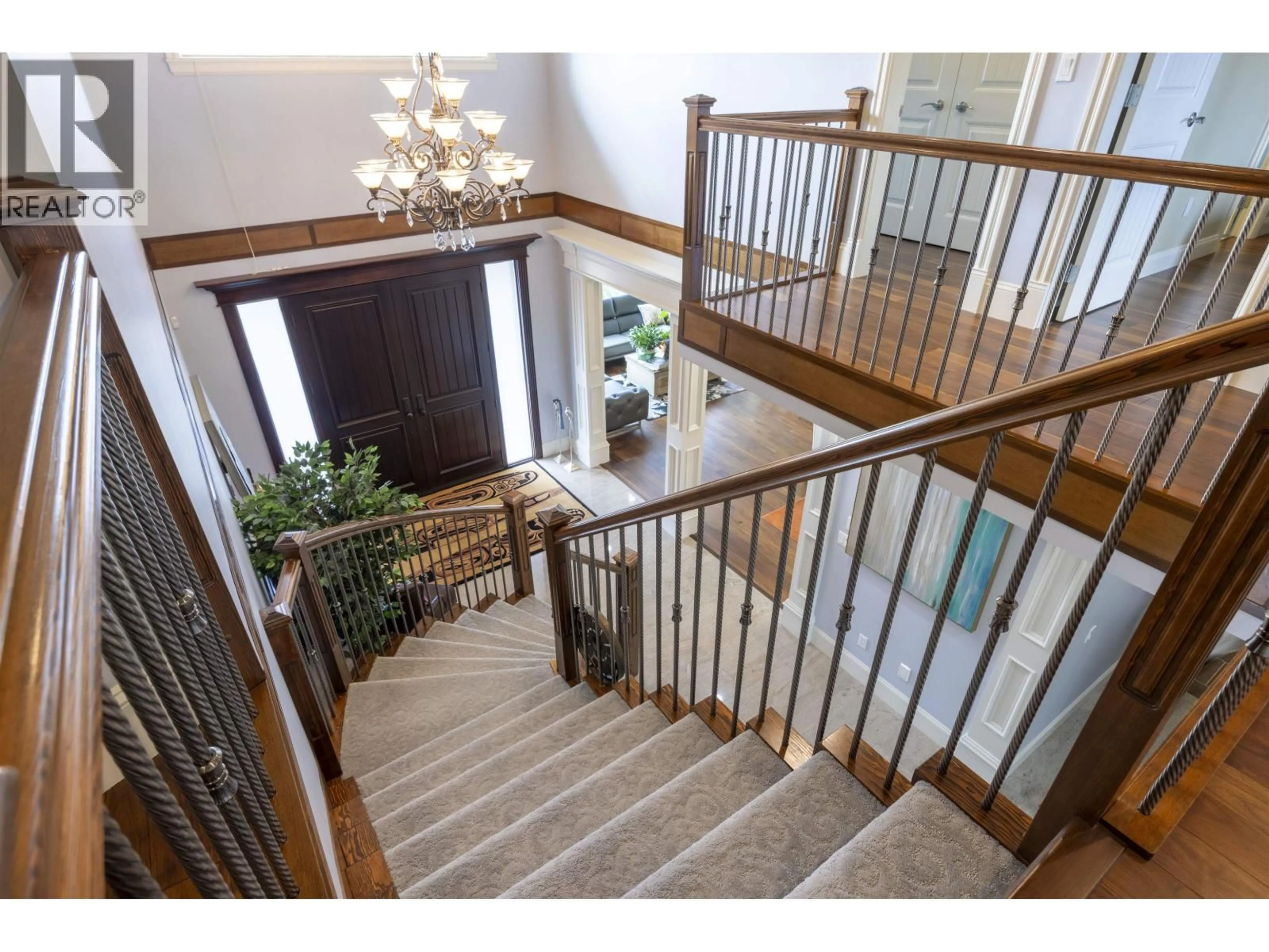 Indoor foyer for 1059 CORNELL AVENUE, Coquitlam British Columbia V3J2Z6