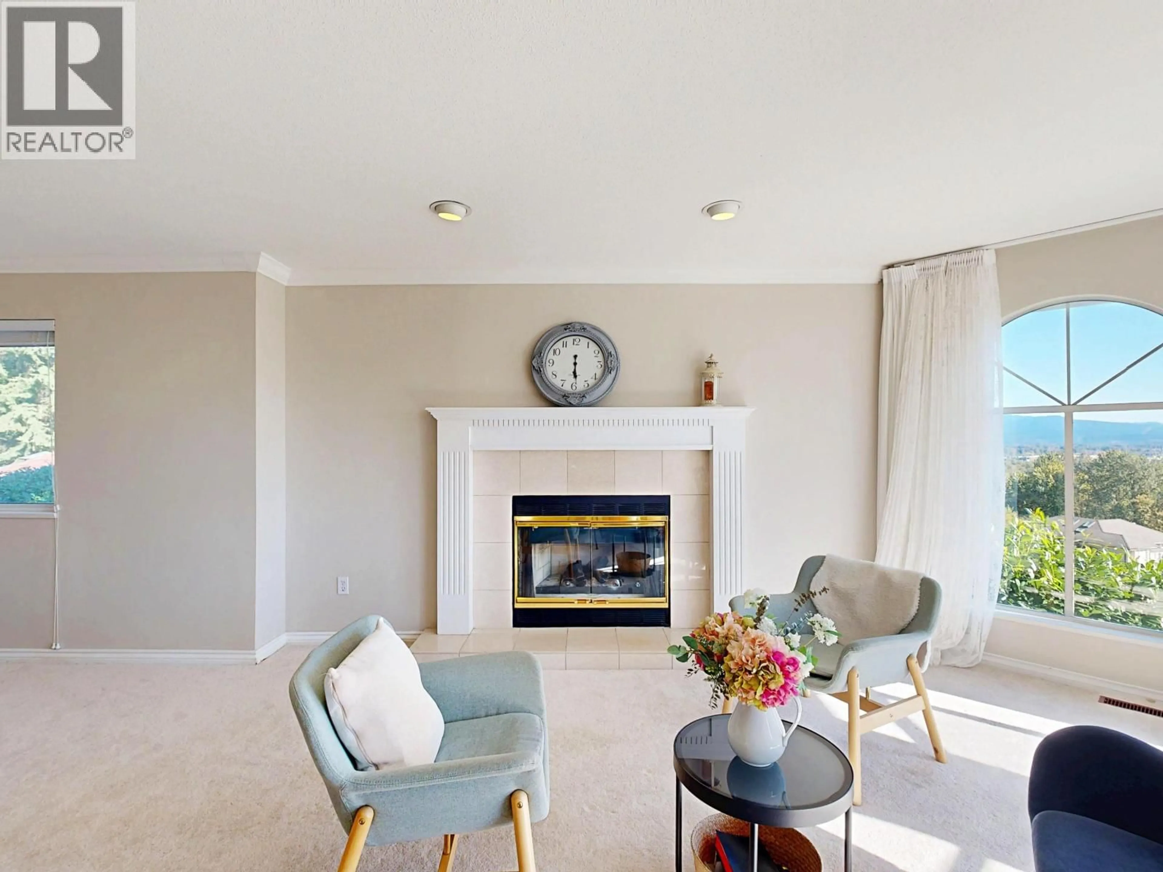 Living room with furniture, unknown for 2910 KALAMALKA DRIVE, Coquitlam British Columbia V3C5Z7