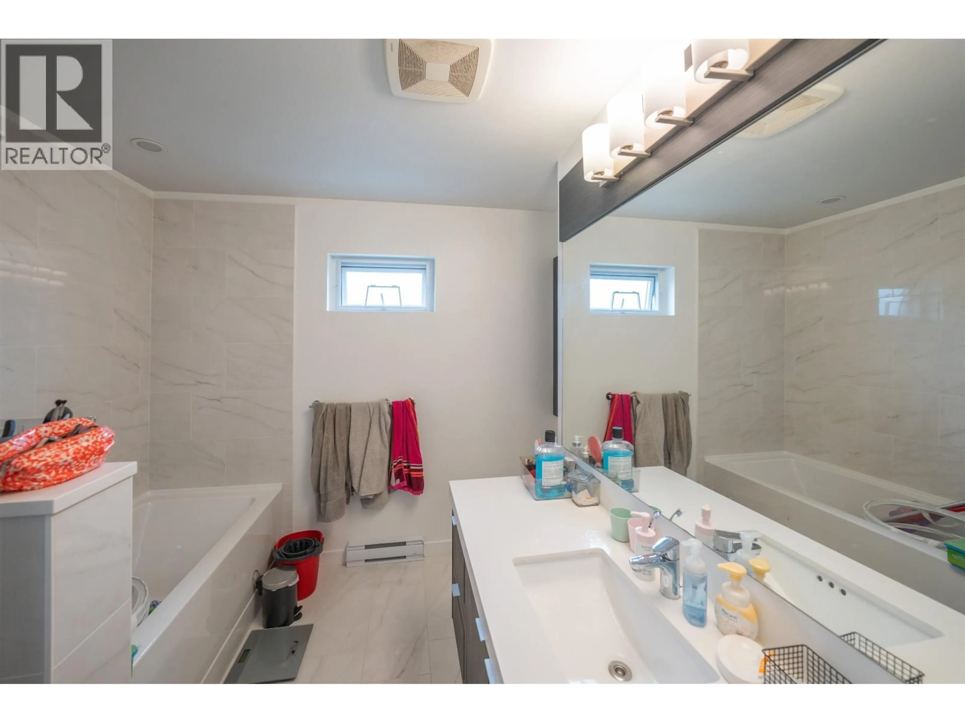 Standard bathroom, unknown for 1 - 2371 RANGER LANE, Port Coquitlam British Columbia V3B0N6