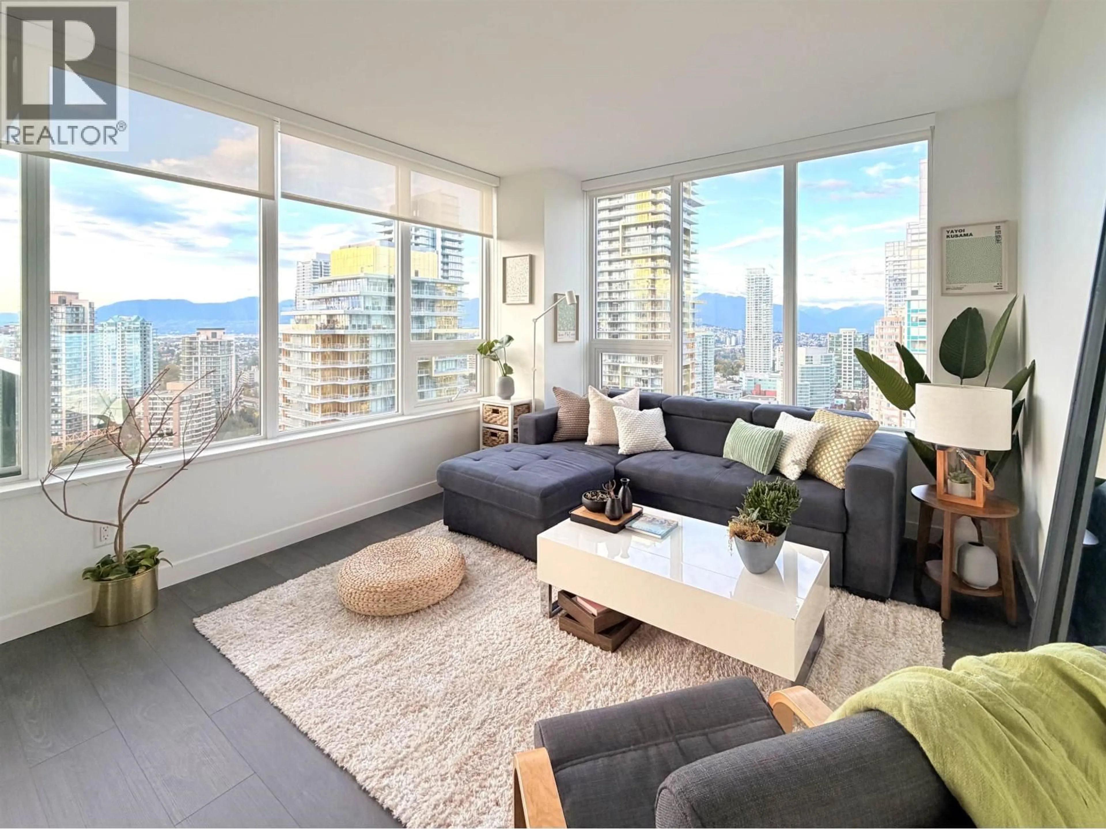 Living room with furniture, unknown for 2709 - 6463 SILVER AVENUE, Burnaby British Columbia V5H0K4