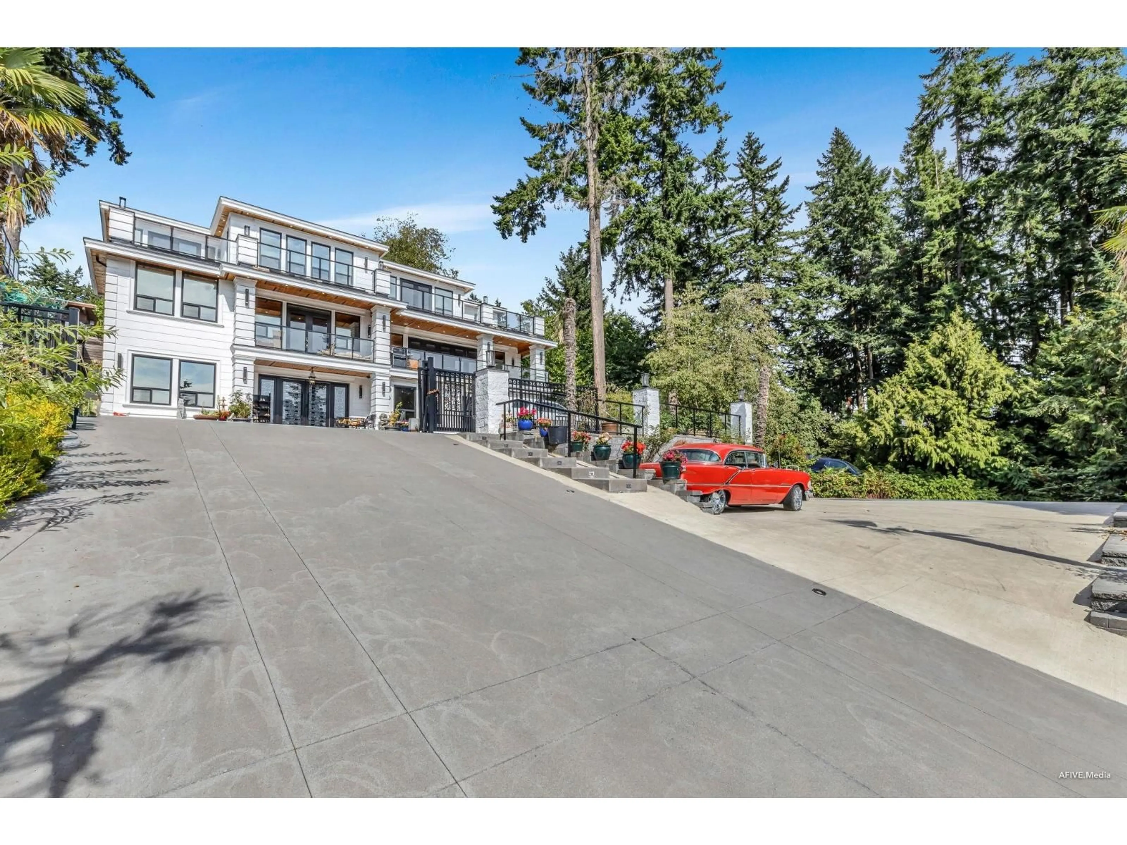 A pic from outside/outdoor area/front of a property/back of a property/a pic from drone, street for 14203 TRITES, Surrey British Columbia V3X3E7