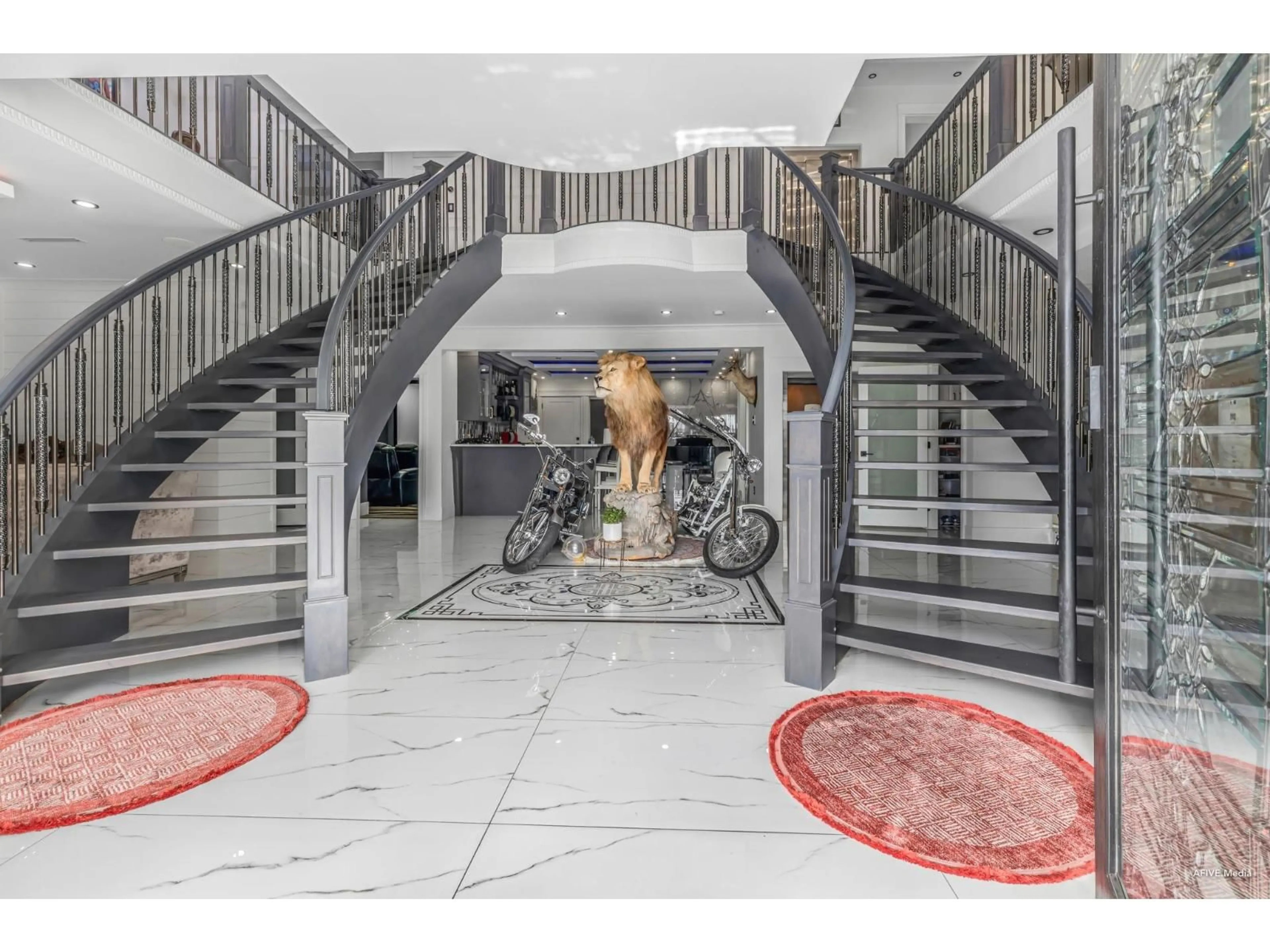 Indoor foyer for 14203 TRITES, Surrey British Columbia V3X3E7