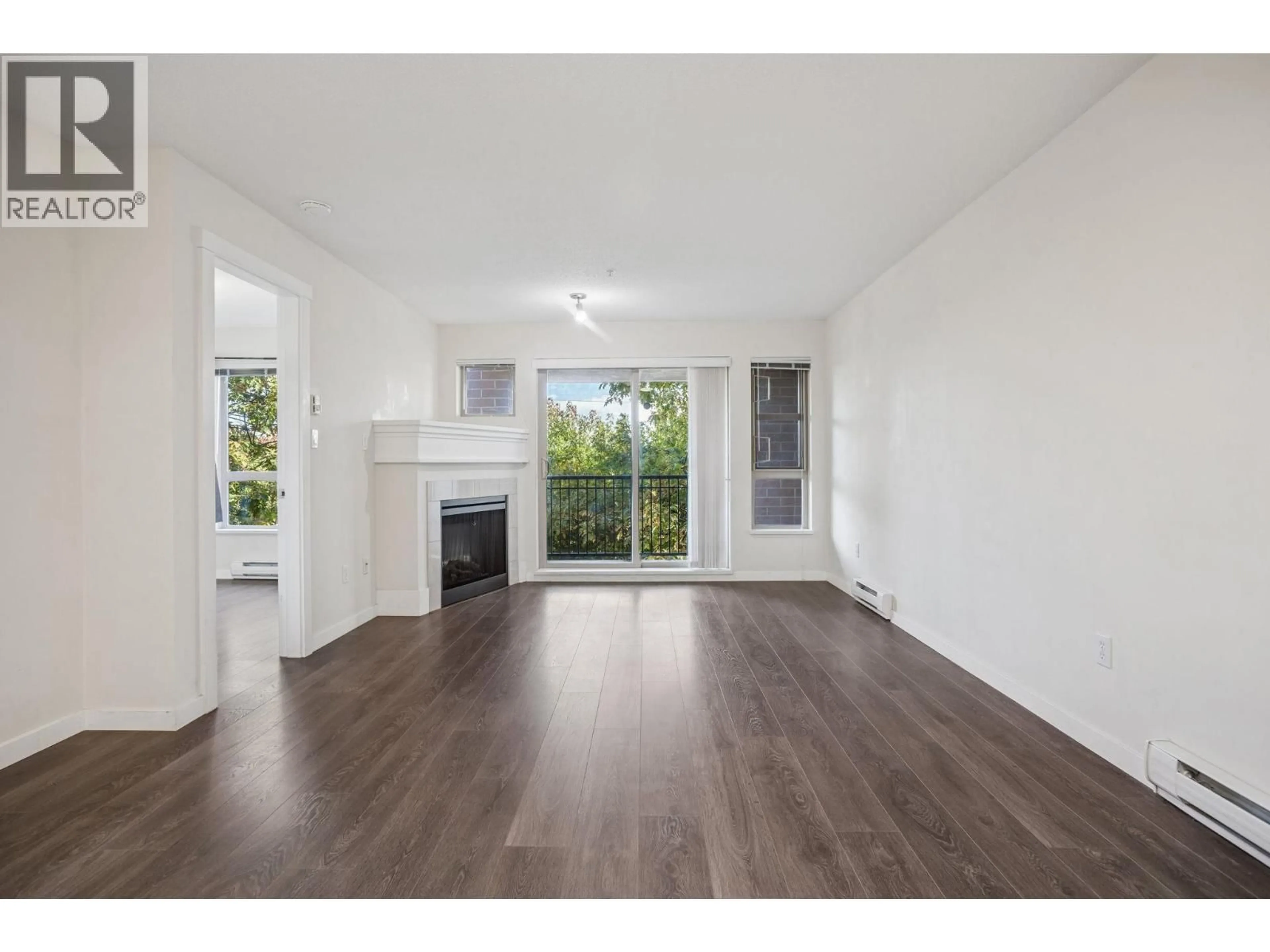 A pic of a room for 1215 - 5115 GARDEN CITY ROAD, Richmond British Columbia V6X4H6