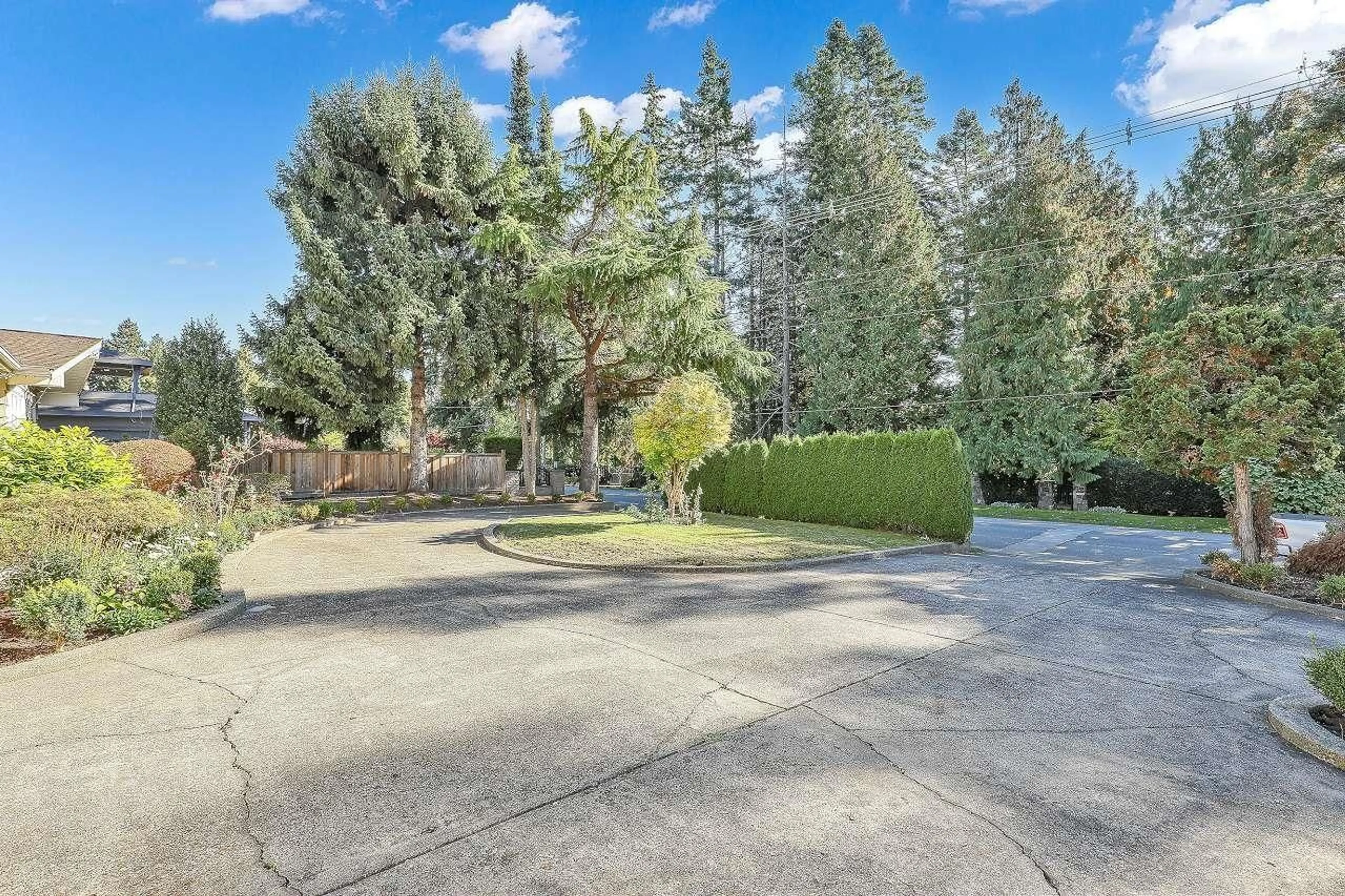 Patio, unknown for 13721 MARINE, Surrey British Columbia V4B1A3