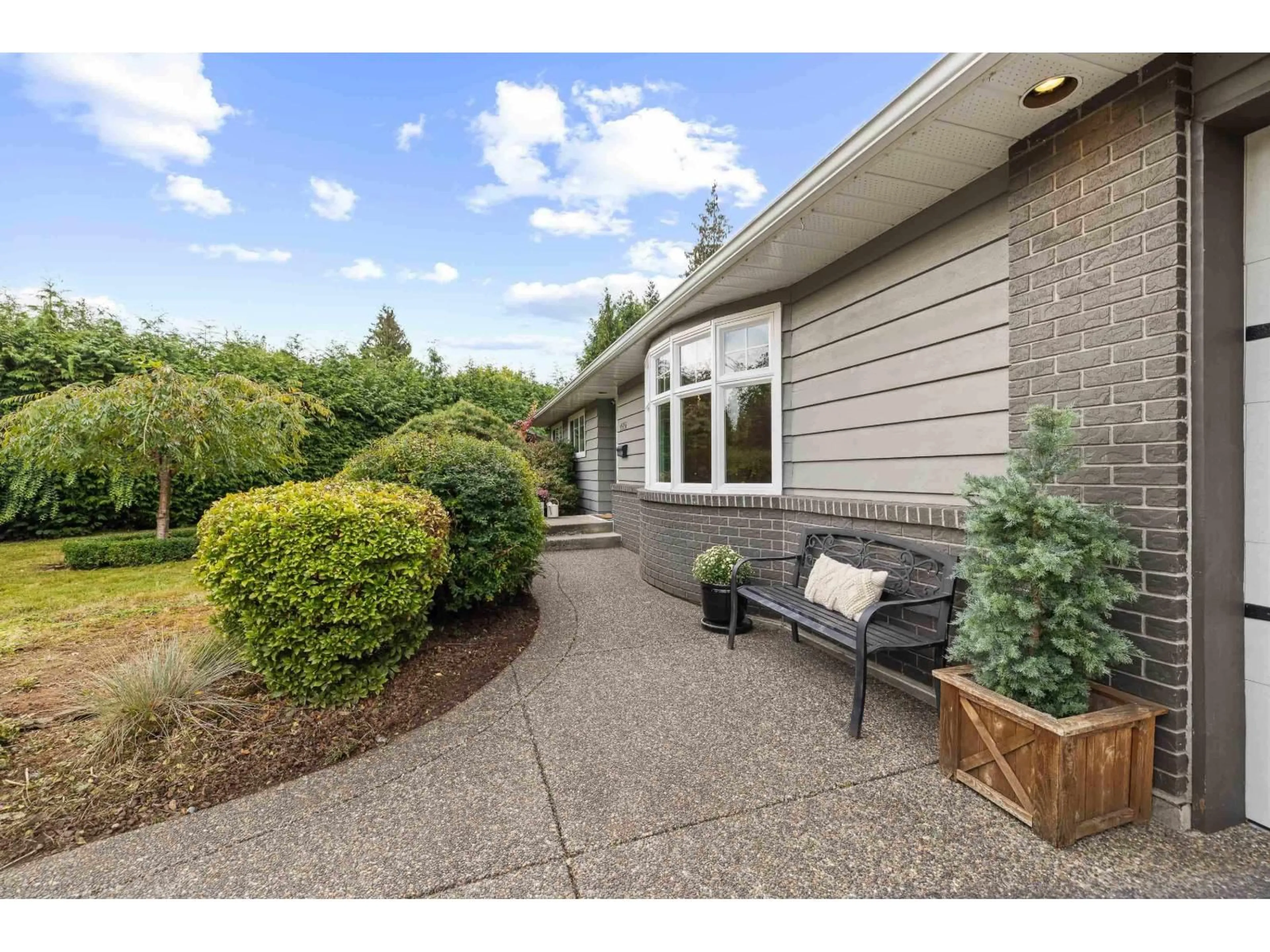 Unknown for 4951 199A, Langley British Columbia V3A1J5