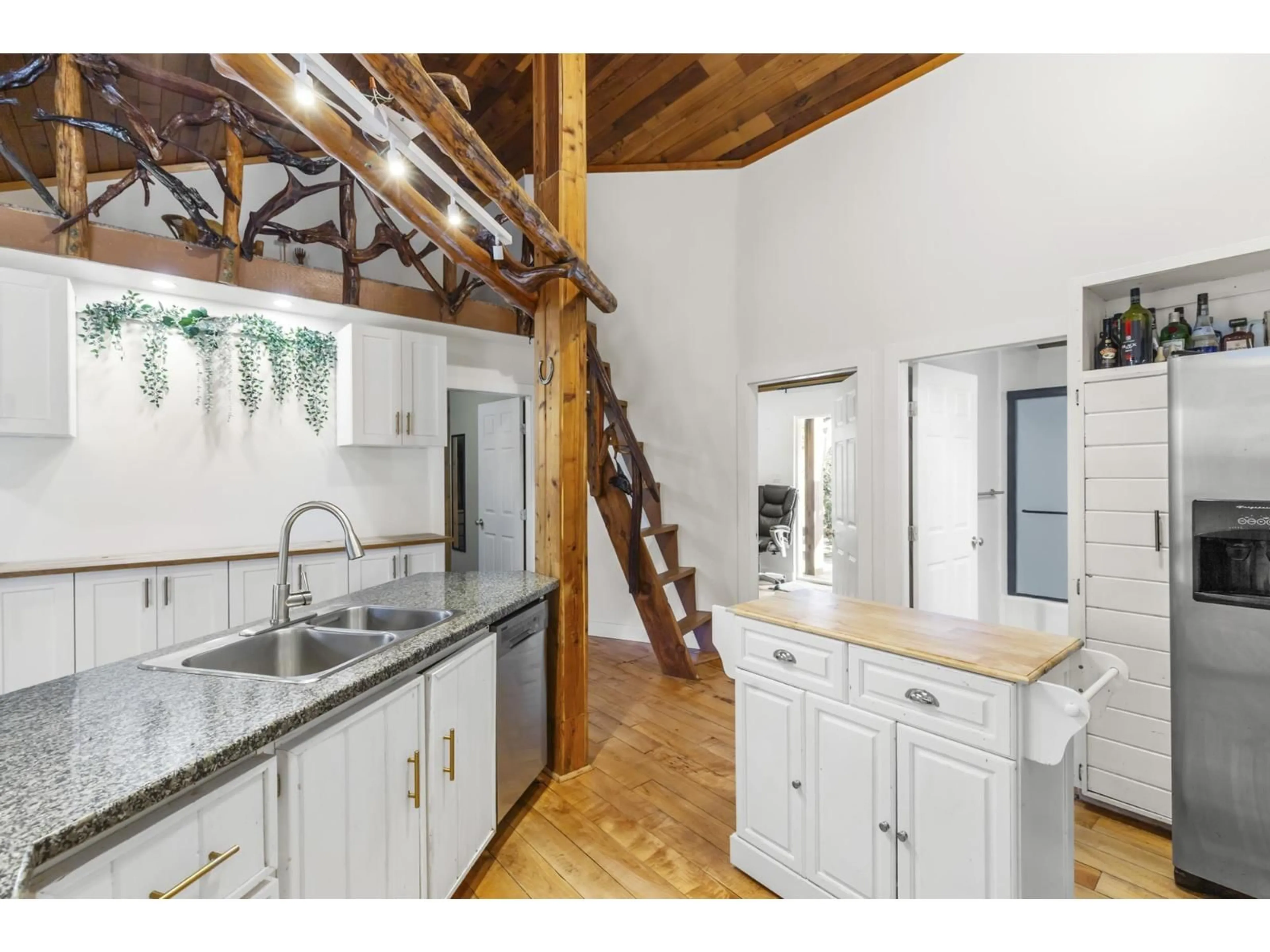 Open concept kitchen, unknown for 11808 STATIM, Mission British Columbia V4S1C2