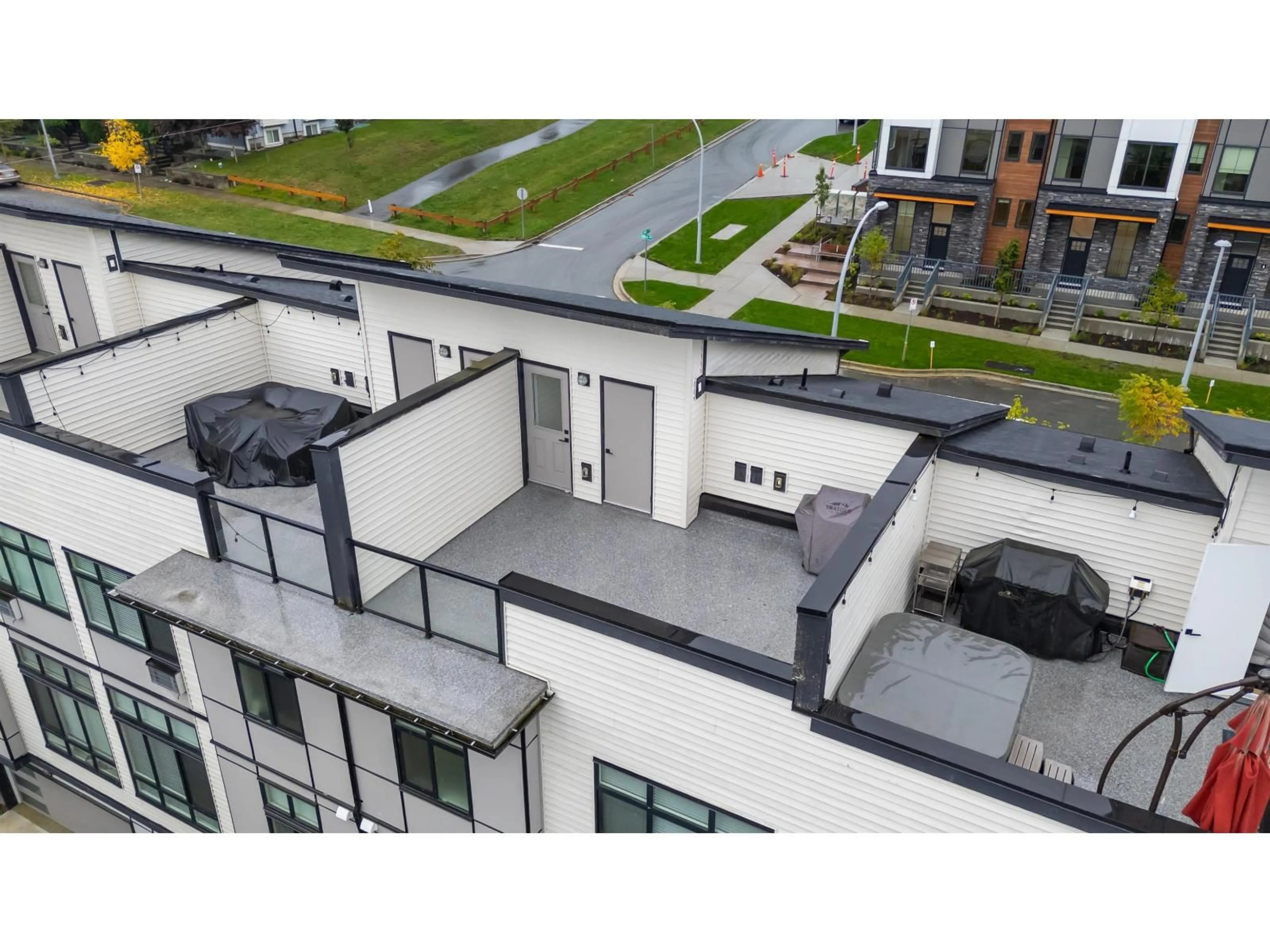 A pic from outside/outdoor area/front of a property/back of a property/a pic from drone, city buildings view from balcony for 21 - 14057 60A, Surrey British Columbia V3X0J2