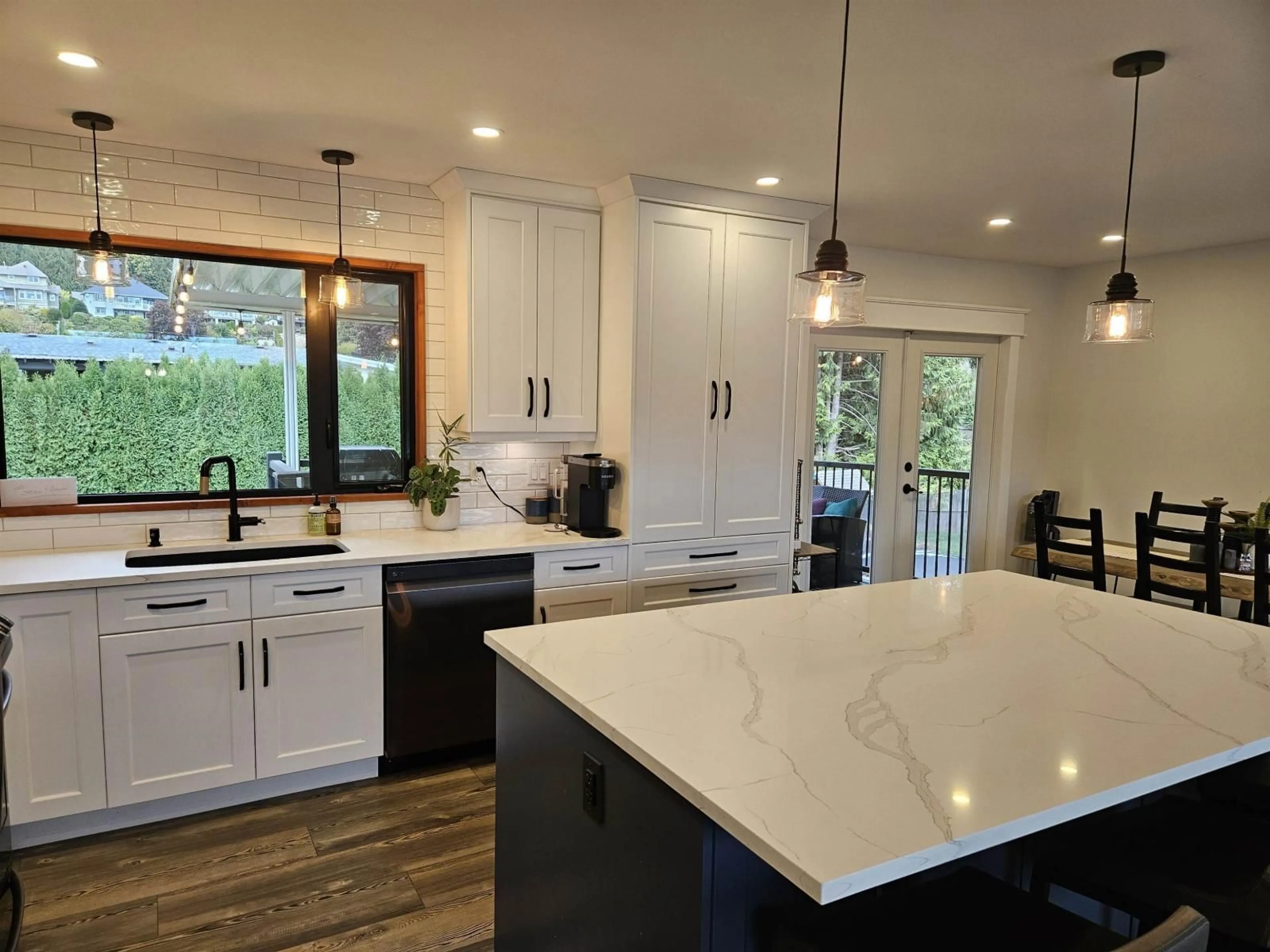 Open concept kitchen, unknown for 8041 MANSON, Mission British Columbia V2V6P6