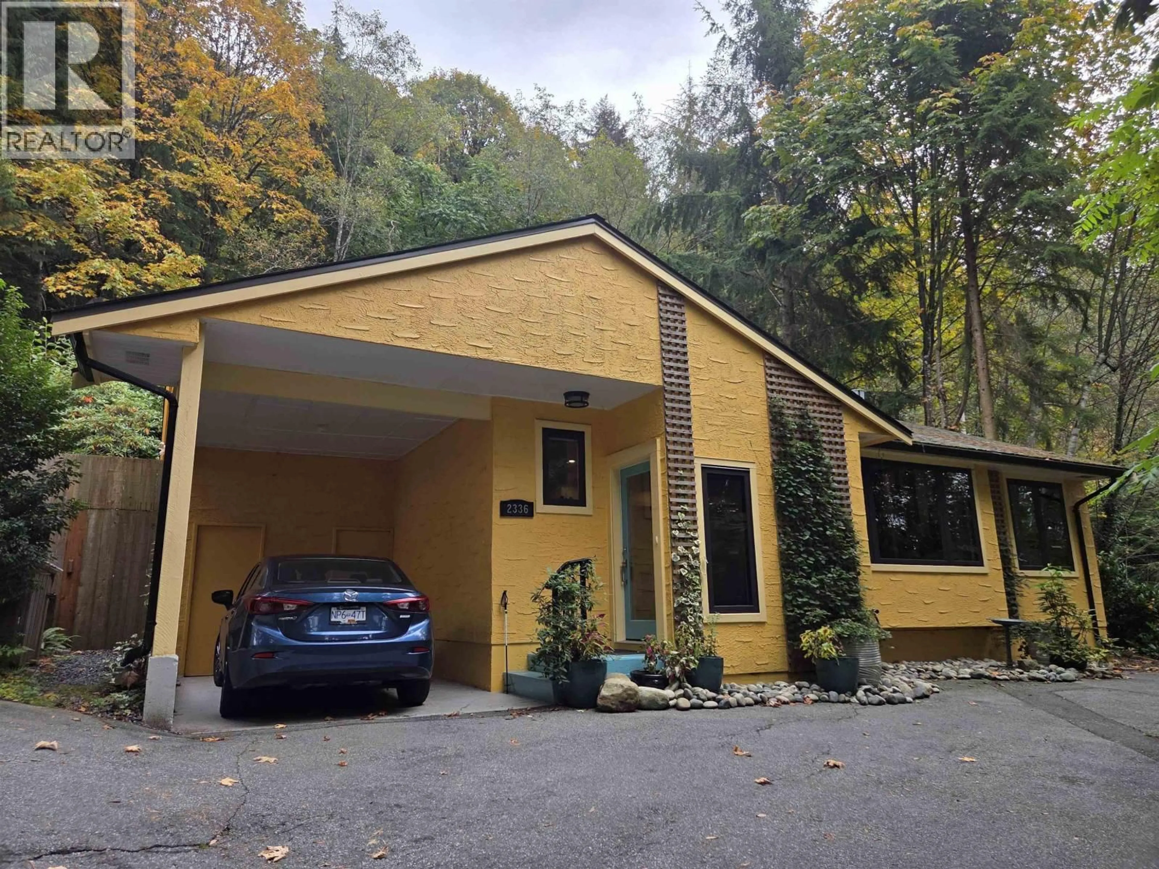 Indoor garage for 2336 TREETOP LANE, North Vancouver British Columbia V7H2K5