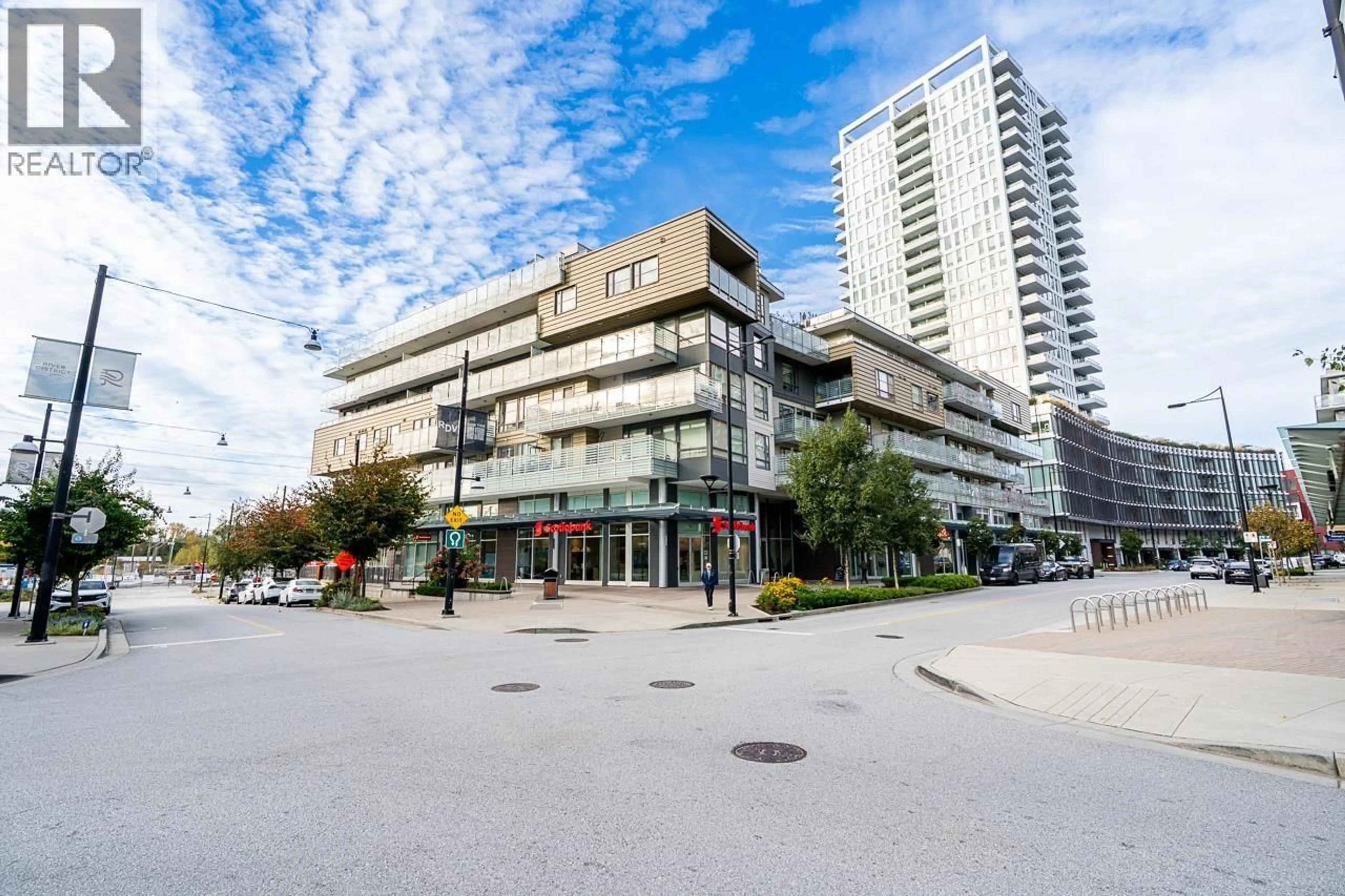 Patio, building for 515 - 3488 SAWMILL CRESCENT, Vancouver British Columbia V5S0C7