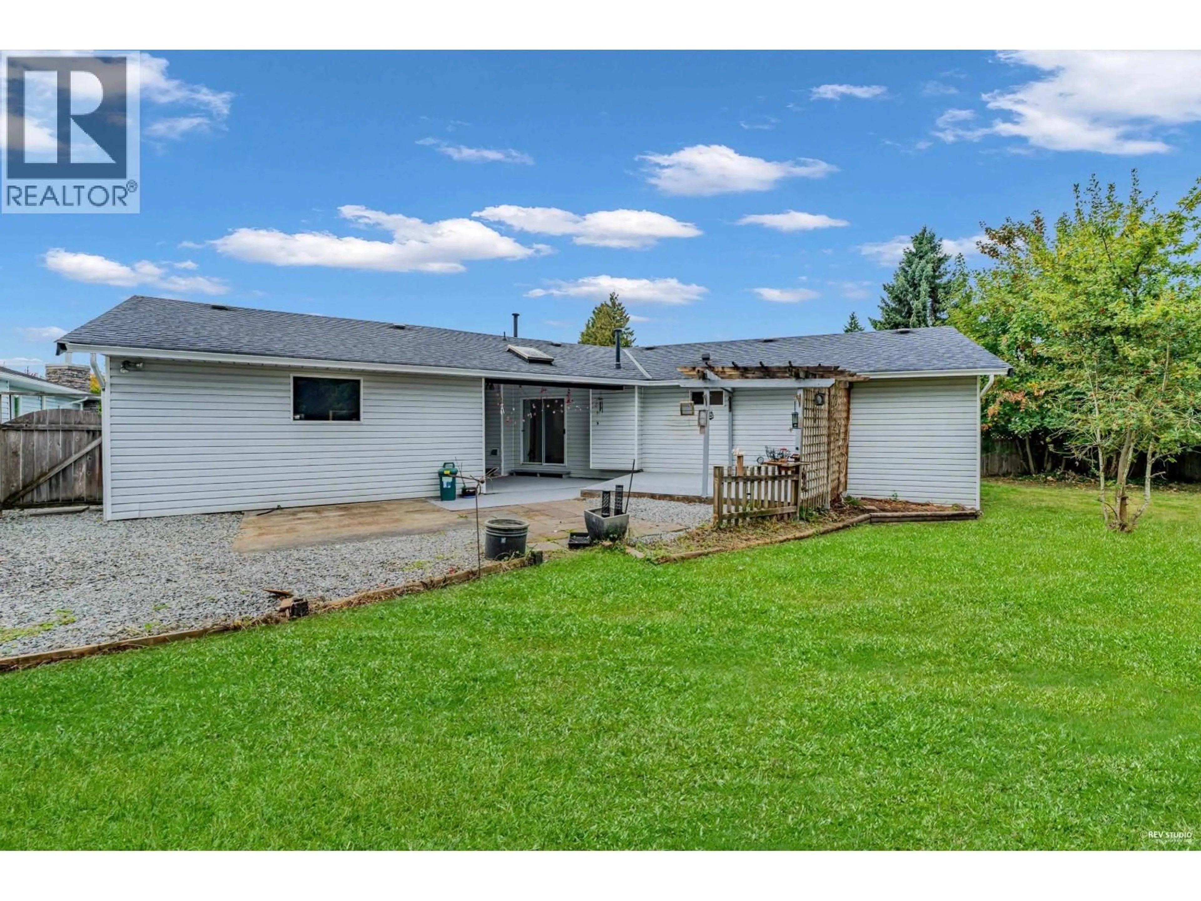A pic from outside/outdoor area/front of a property/back of a property/a pic from drone, street for 23369 117B AVENUE, Maple Ridge British Columbia V2X0B9
