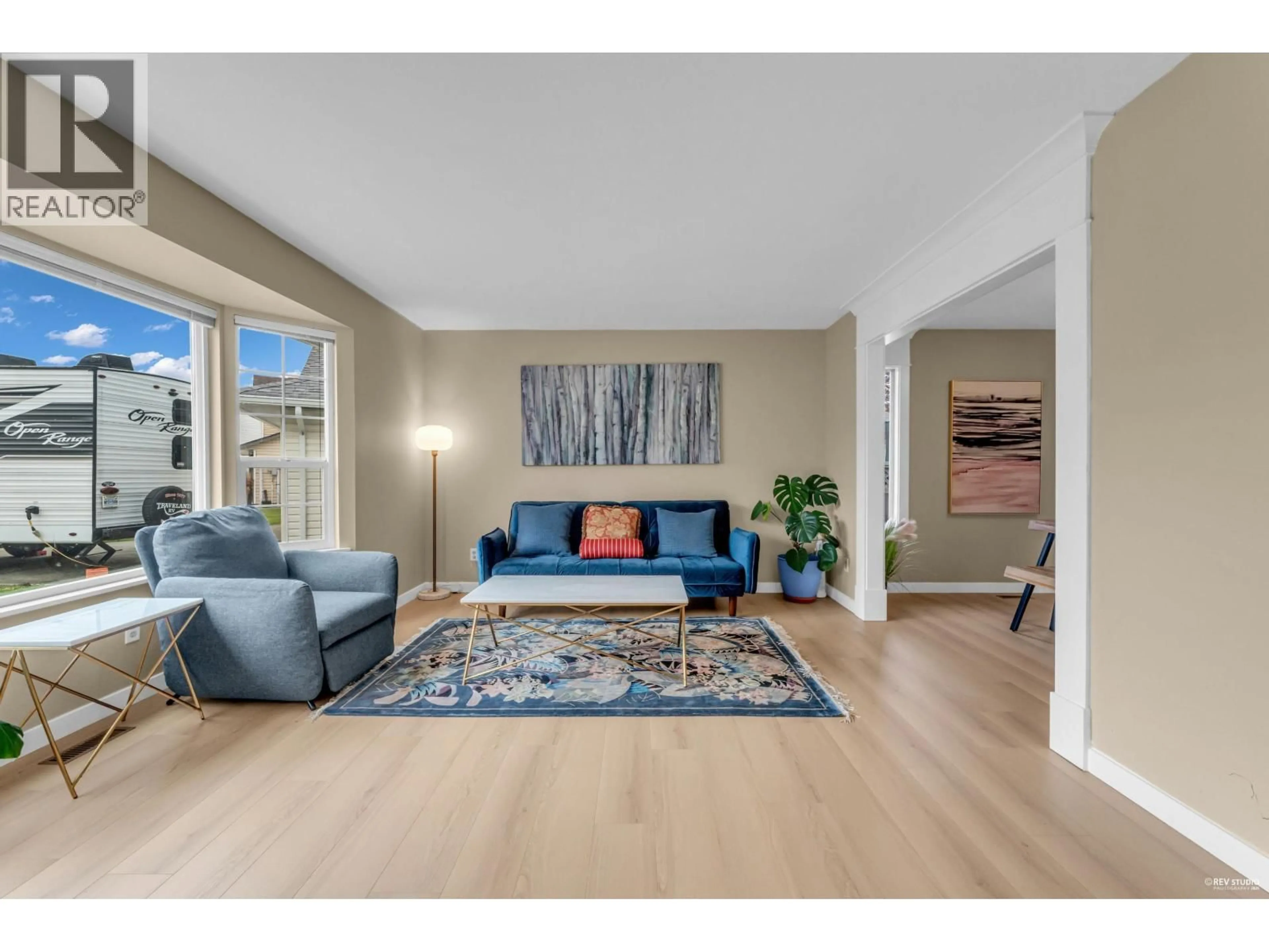 Living room with furniture, unknown for 23369 117B AVENUE, Maple Ridge British Columbia V2X0B9