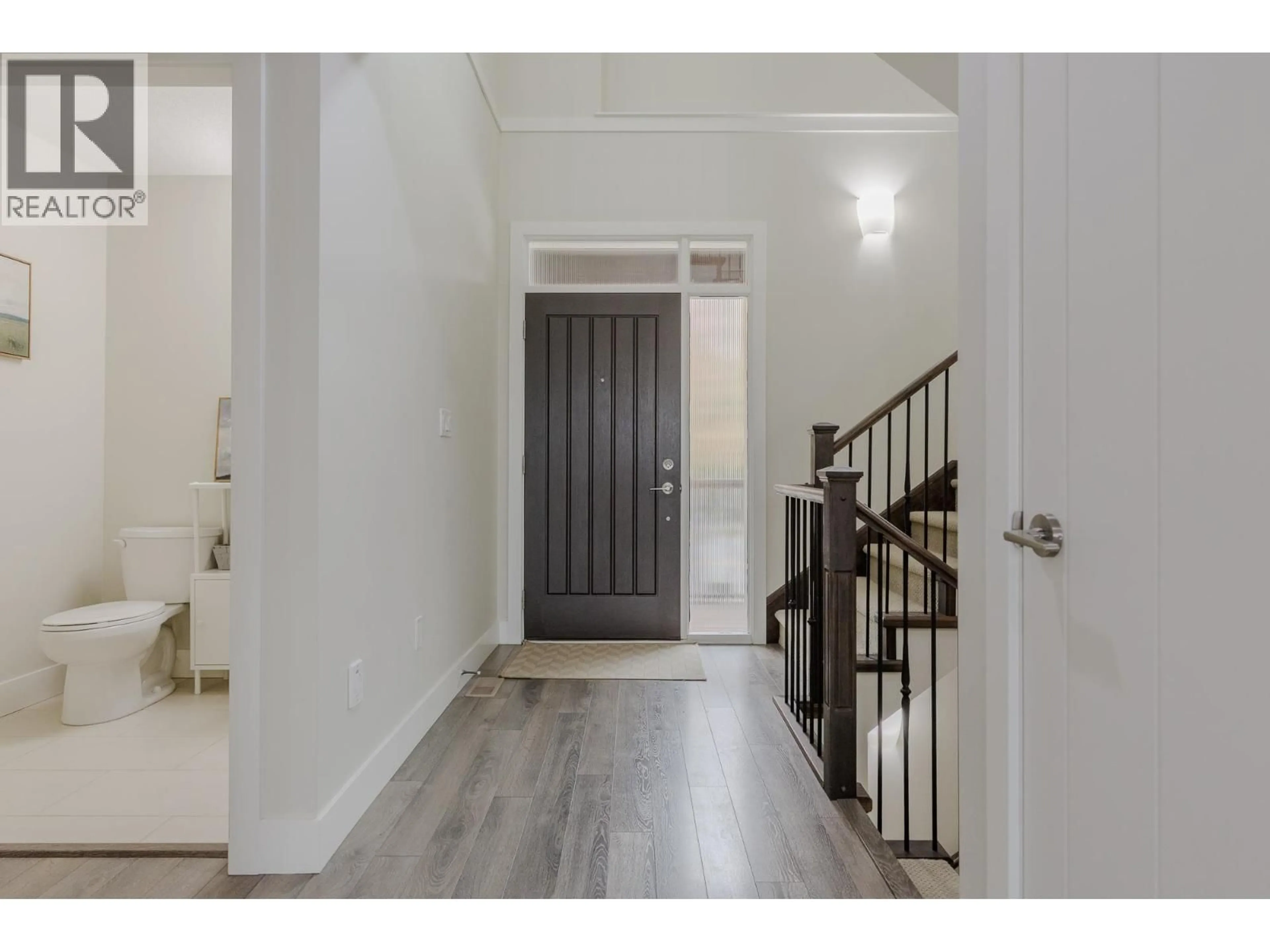 Indoor entryway for 102 - 3458 BURKE VILLAGE PROMENADE, Coquitlam British Columbia V3E0J1
