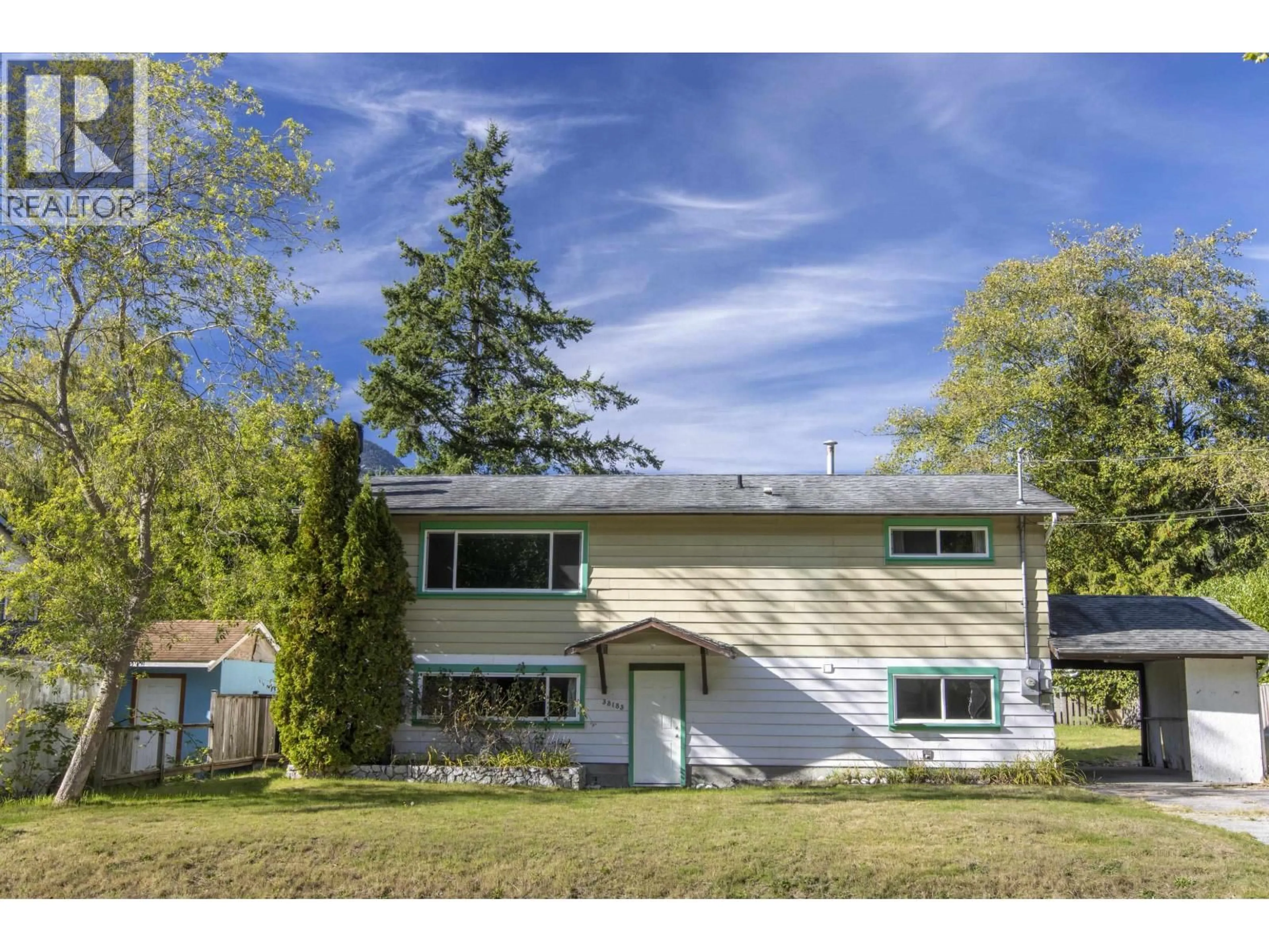 Home with vinyl exterior material, street for 38183 LOMBARDY CRESCENT, Squamish British Columbia V8B0X3