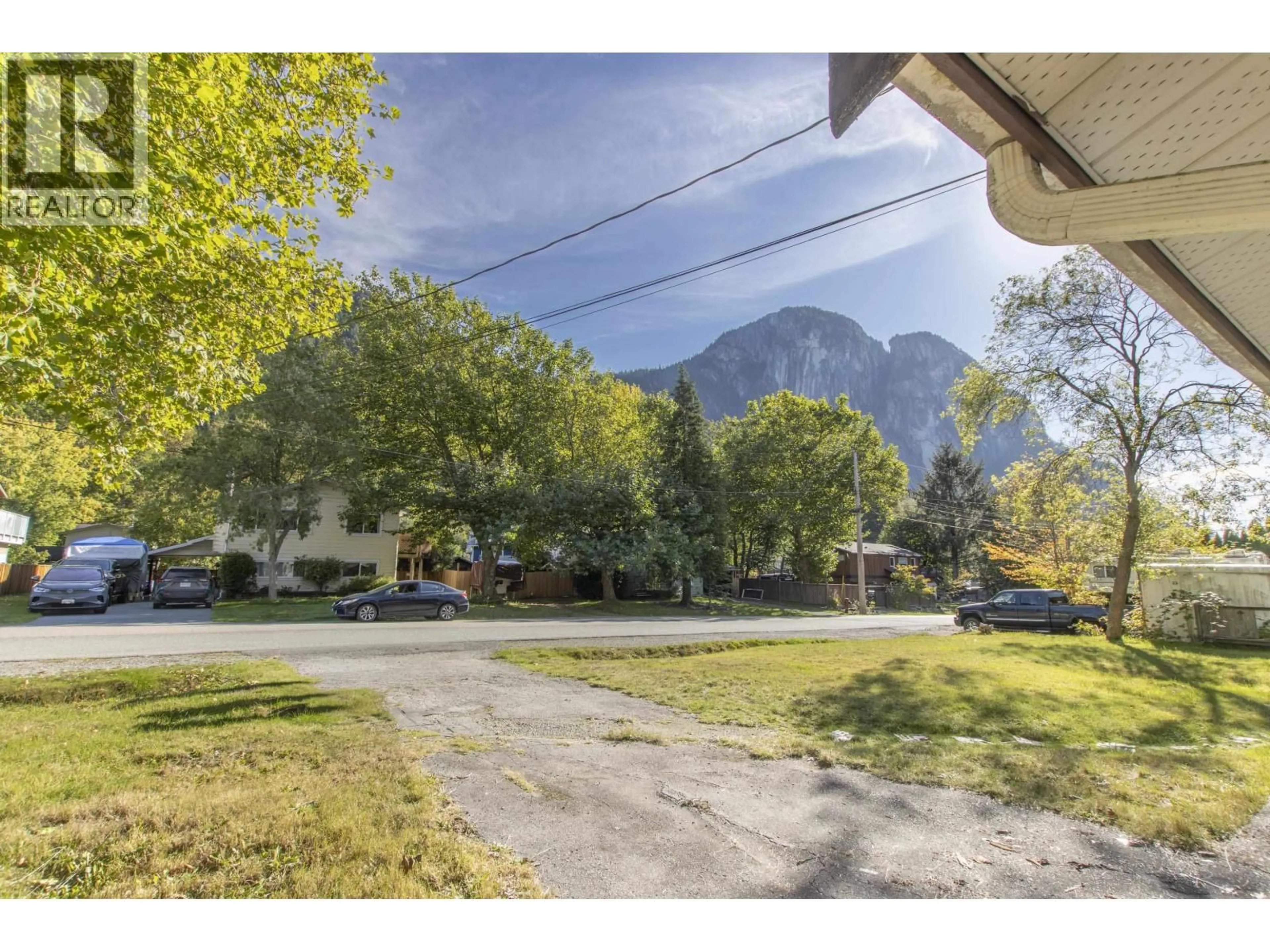 Unknown for 38183 LOMBARDY CRESCENT, Squamish British Columbia V8B0X3