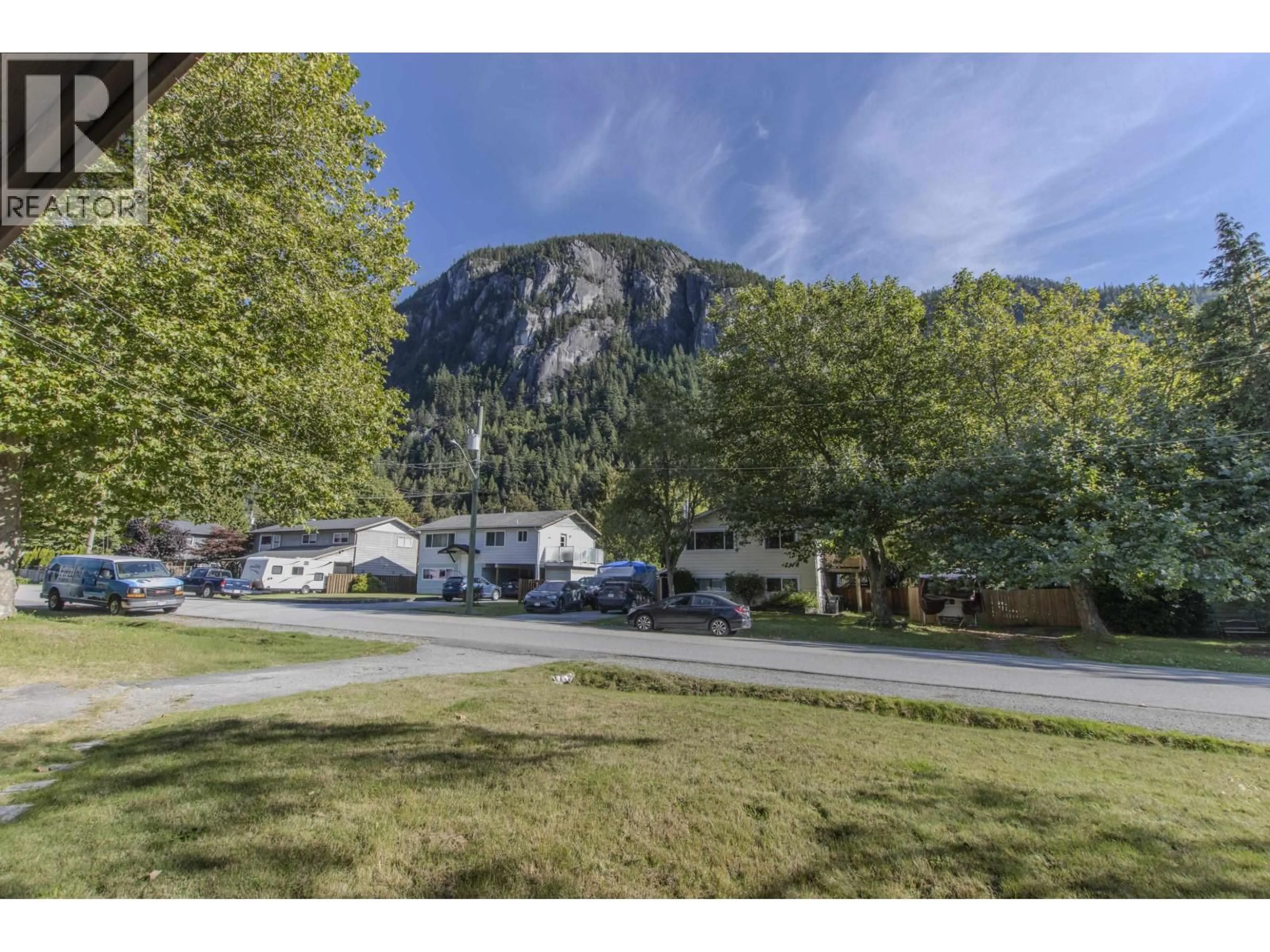 A pic from outside/outdoor area/front of a property/back of a property/a pic from drone, mountain view for 38183 LOMBARDY CRESCENT, Squamish British Columbia V8B0X3