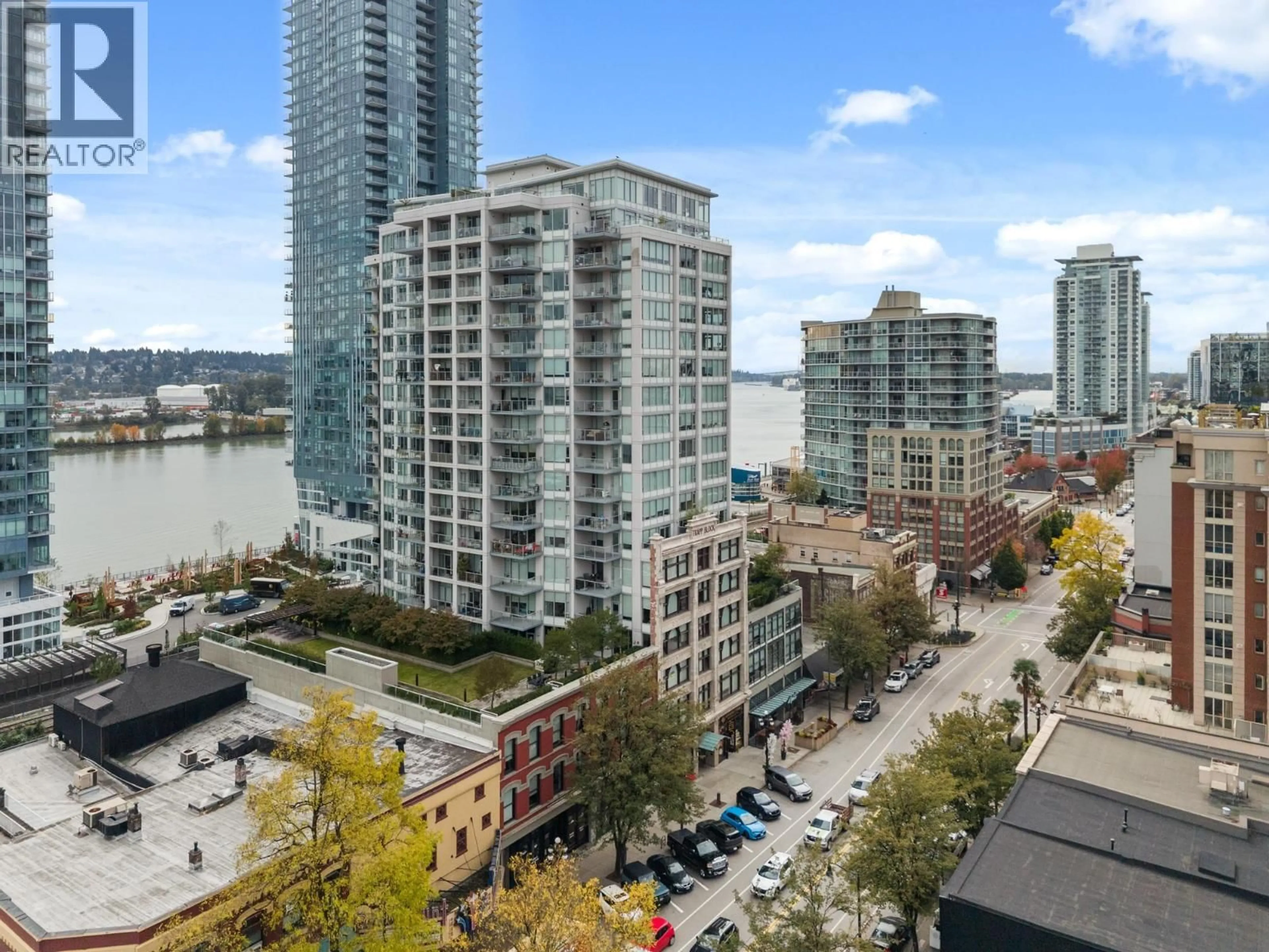 A pic from outside/outdoor area/front of a property/back of a property/a pic from drone, city buildings view from balcony for 1610 - 668 COLUMBIA STREET, New Westminster British Columbia V3M1A9